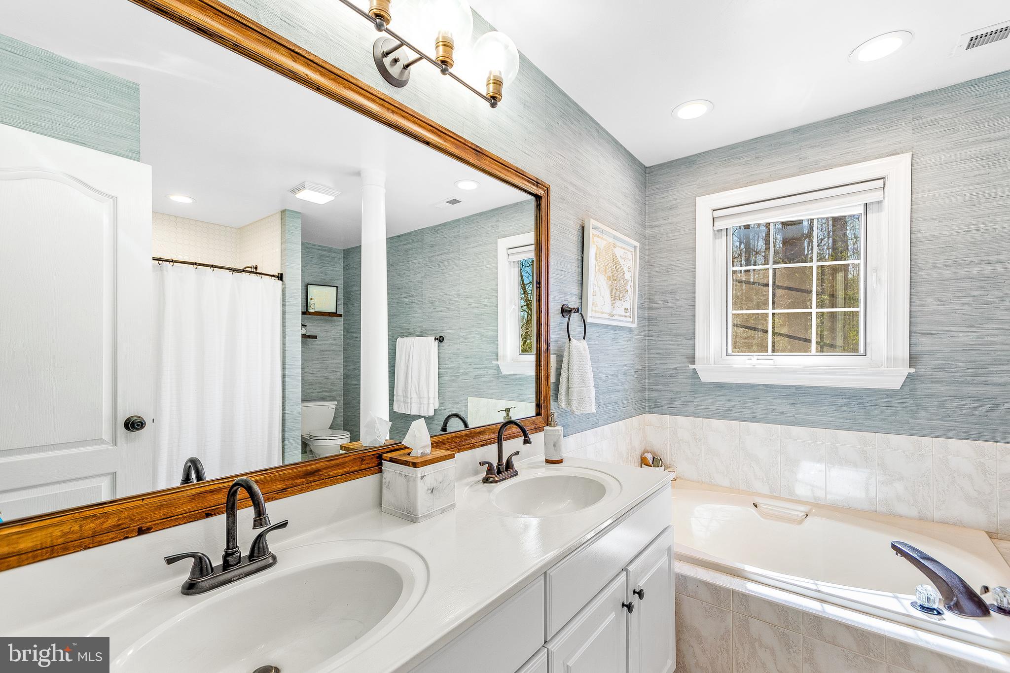 COVE POINT WOODS - Residential