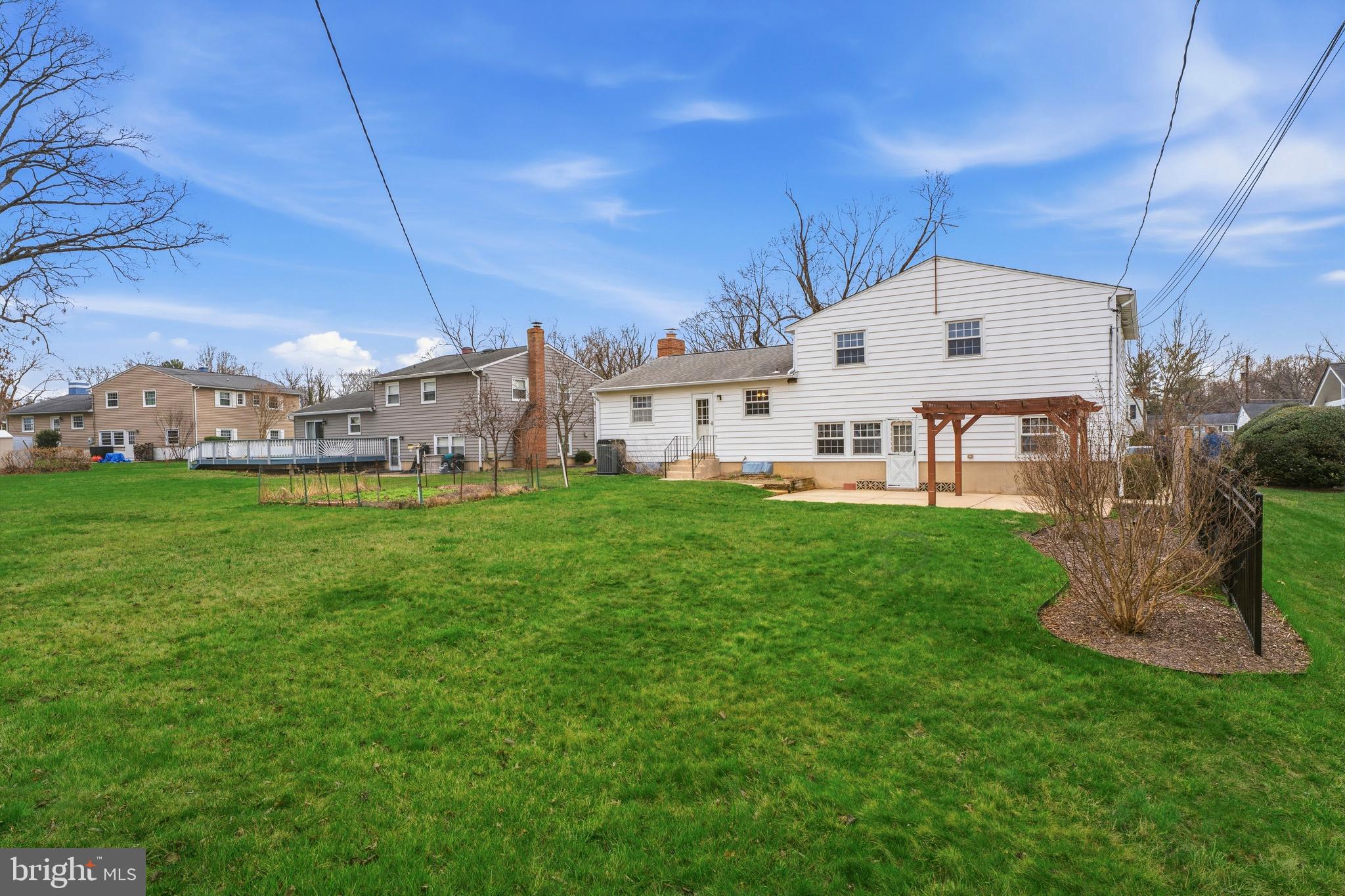 YORK MANOR - Residential