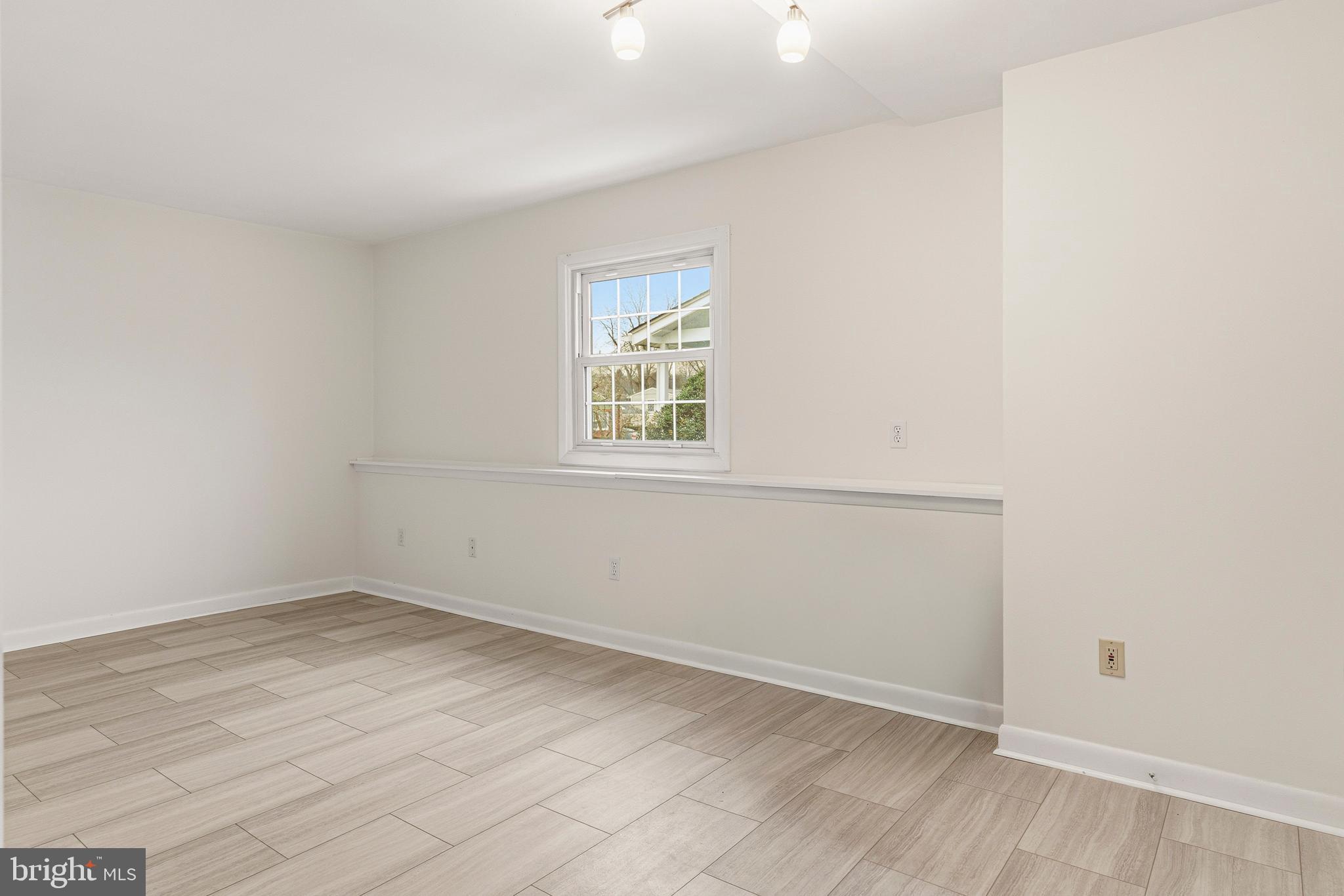 YORK MANOR - Residential