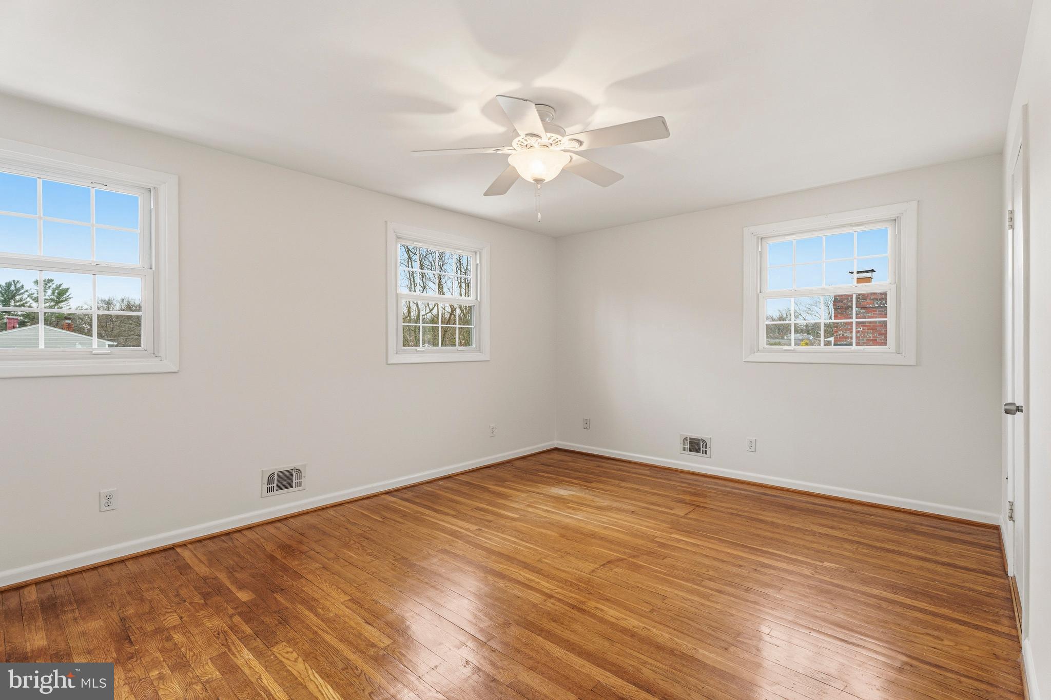 YORK MANOR - Residential