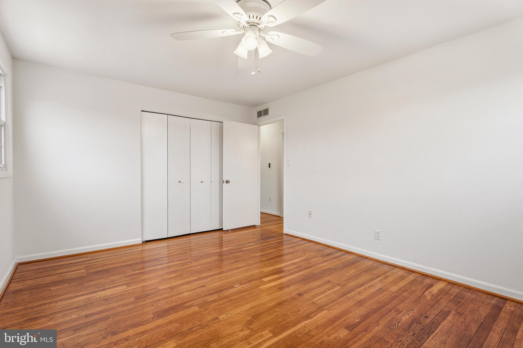 YORK MANOR - Residential