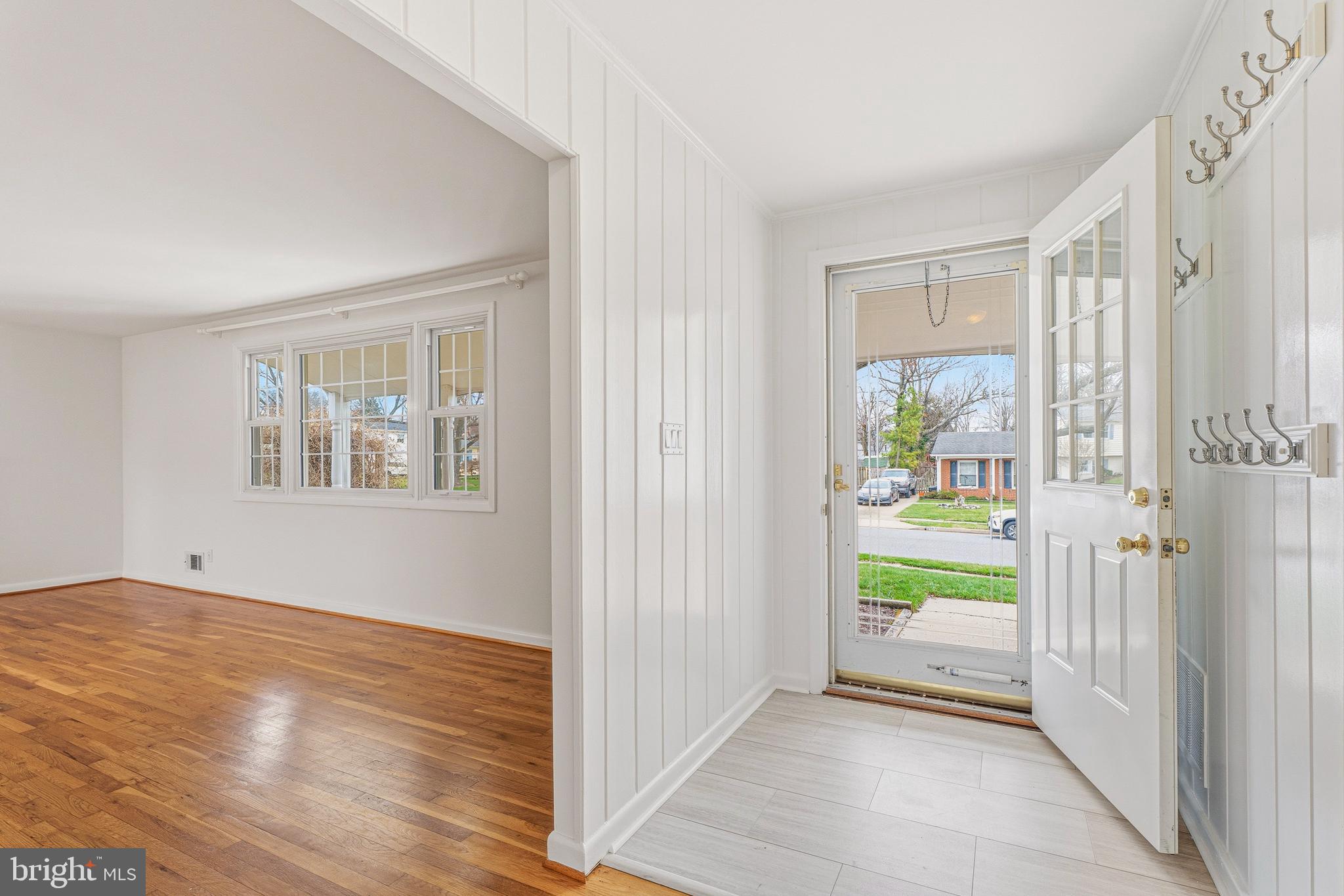 YORK MANOR - Residential