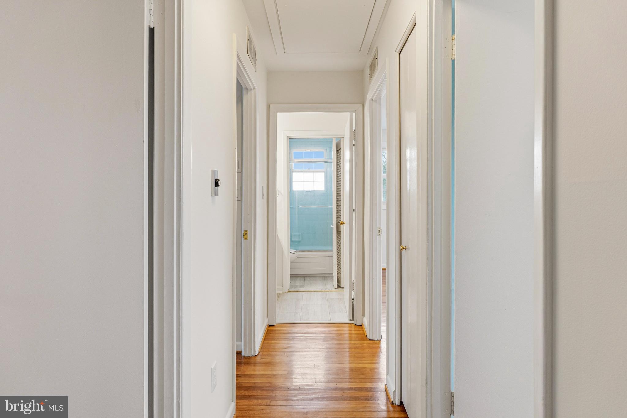 YORK MANOR - Residential