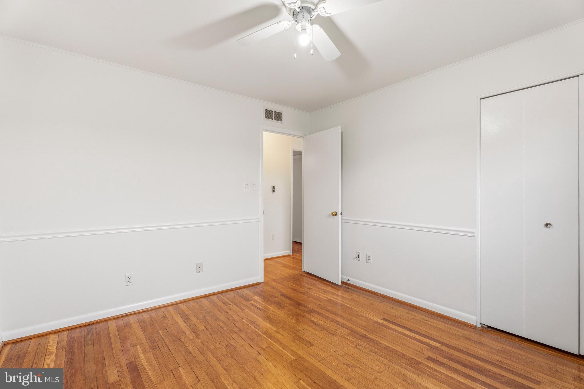 YORK MANOR - Residential