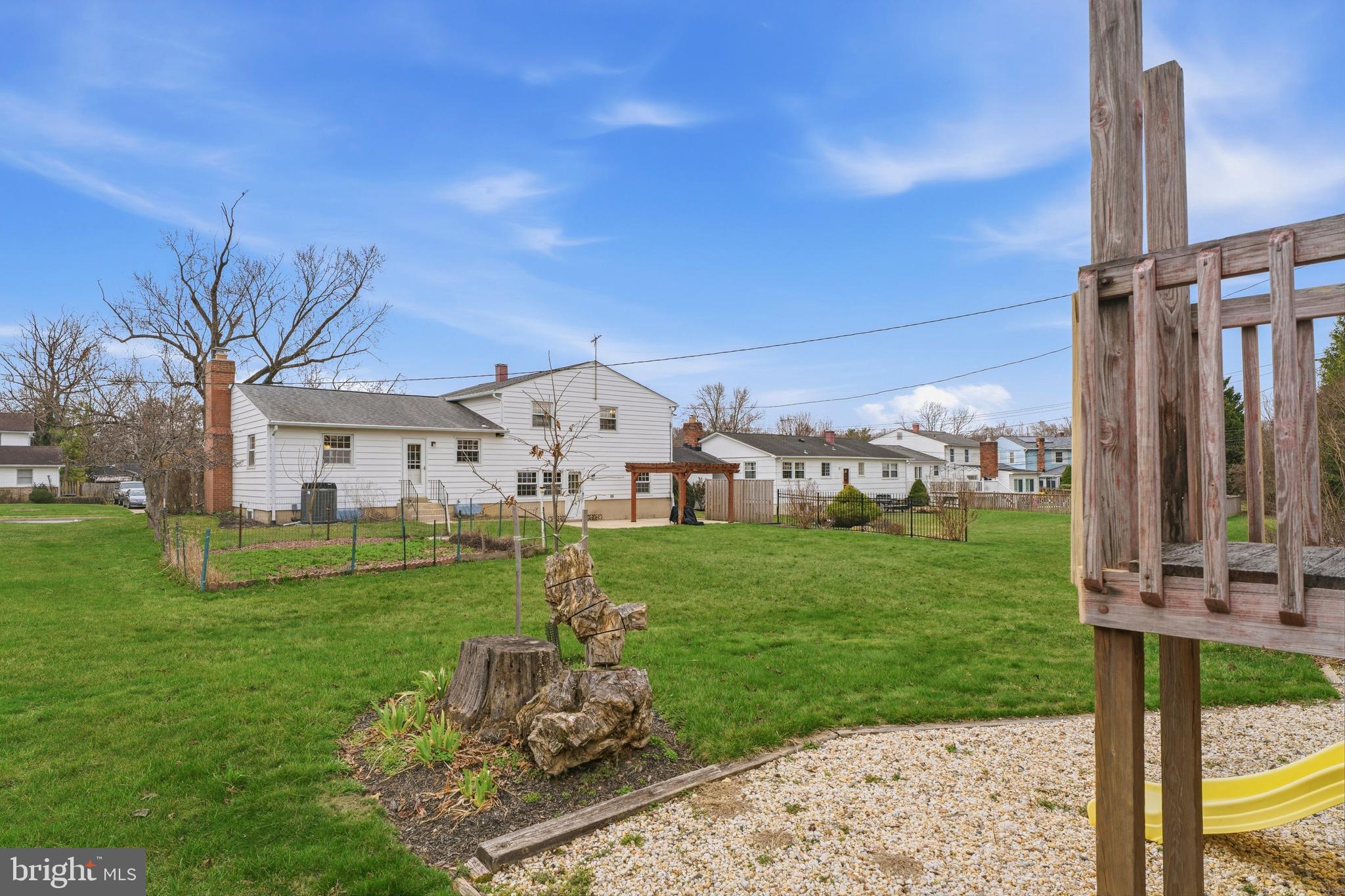 YORK MANOR - Residential