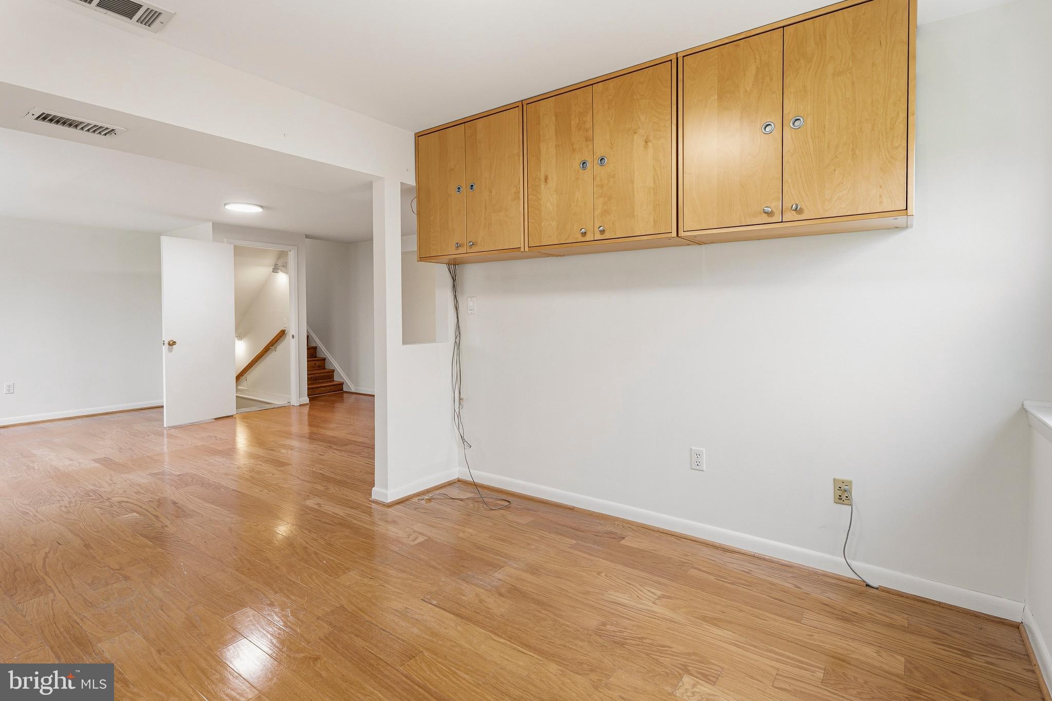 YORK MANOR - Residential