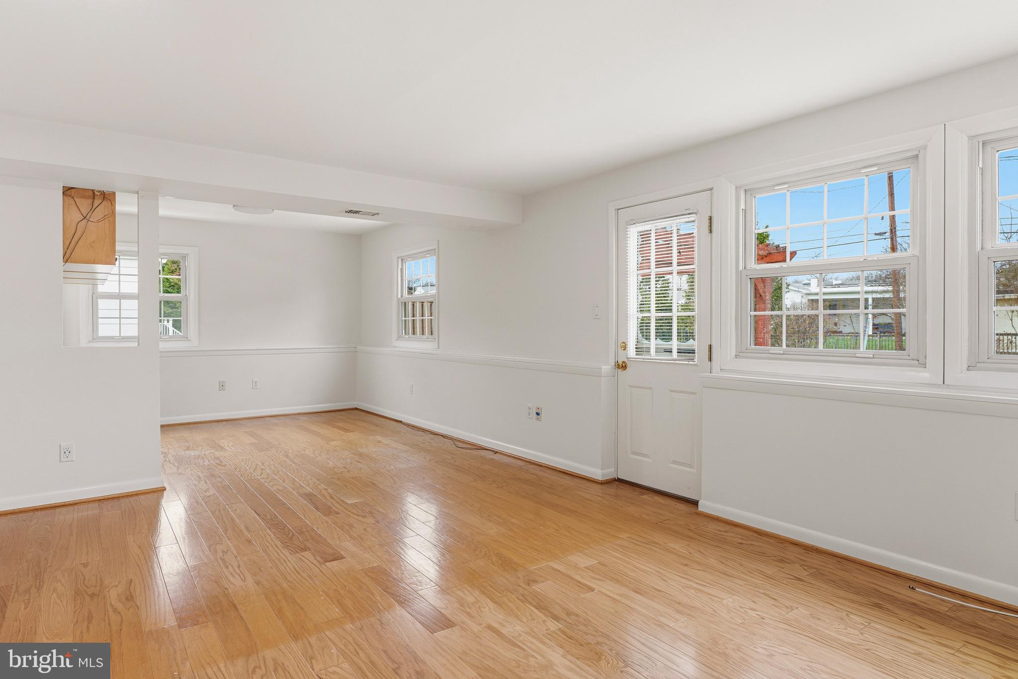 YORK MANOR - Residential