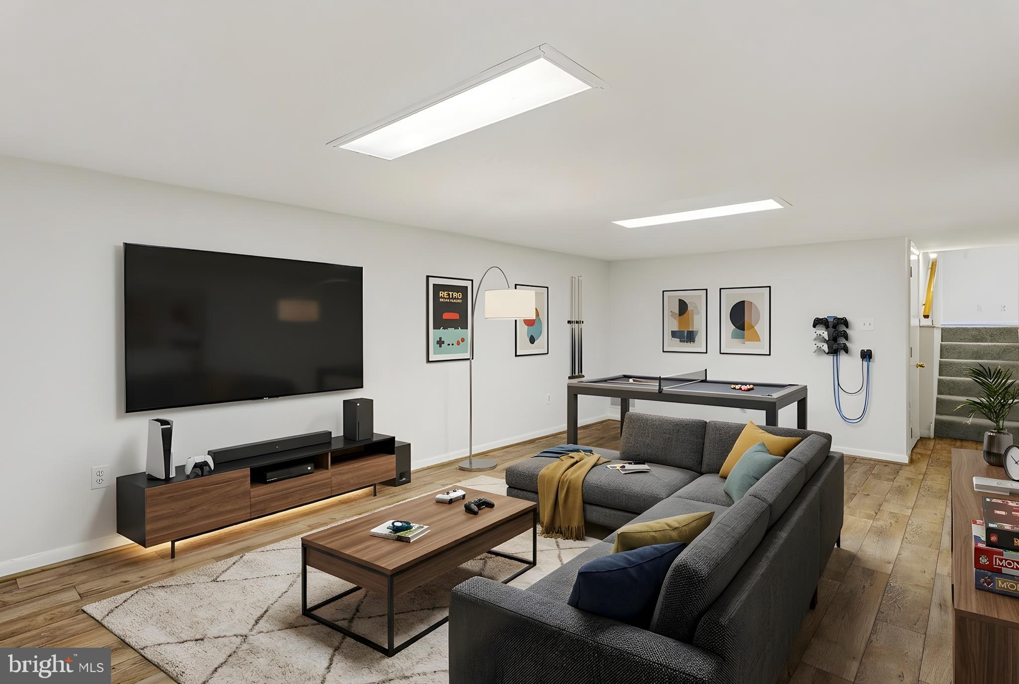 YORK MANOR - Residential