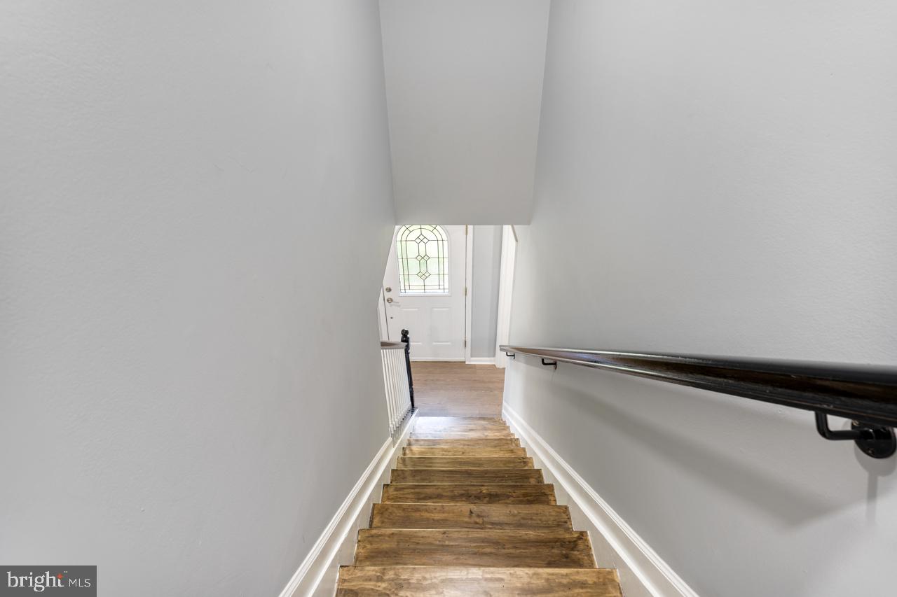 THE MEADOWS - Residential Lease