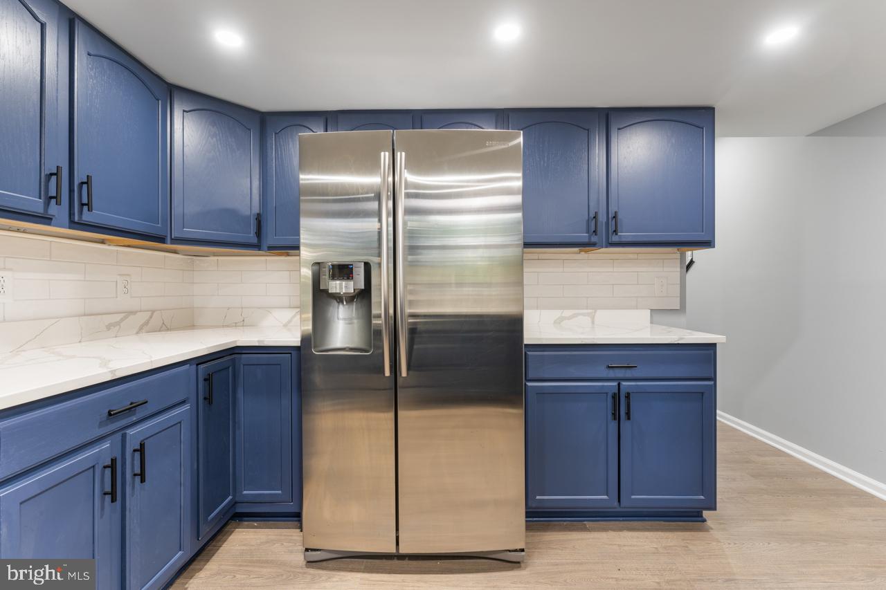 THE MEADOWS - Residential Lease