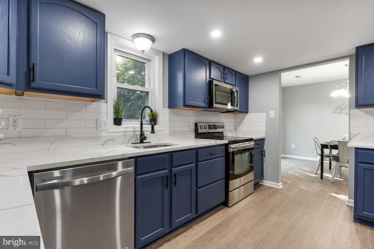 THE MEADOWS - Residential Lease