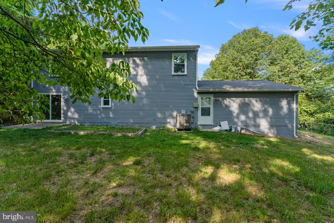 THE MEADOWS - Residential Lease