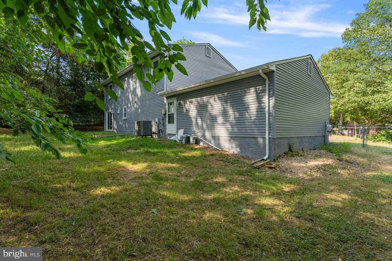 THE MEADOWS - Residential Lease