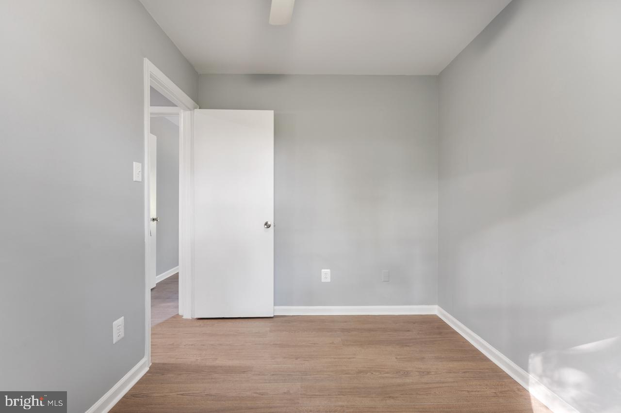 THE MEADOWS - Residential Lease