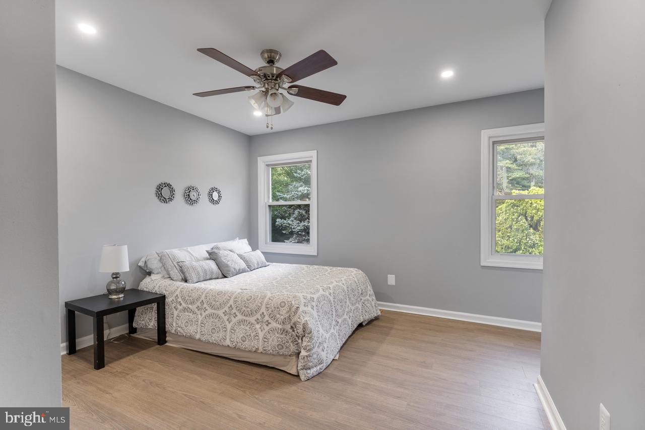 THE MEADOWS - Residential Lease