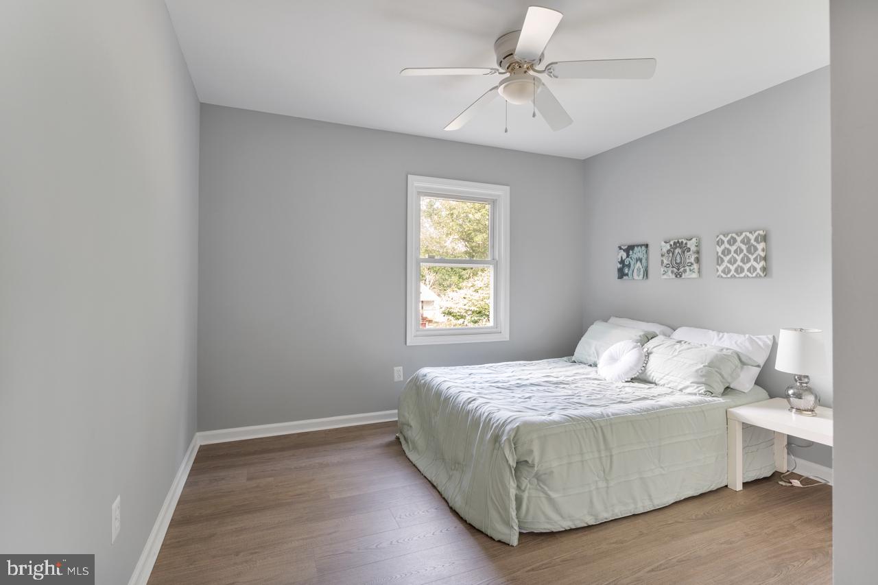 THE MEADOWS - Residential Lease