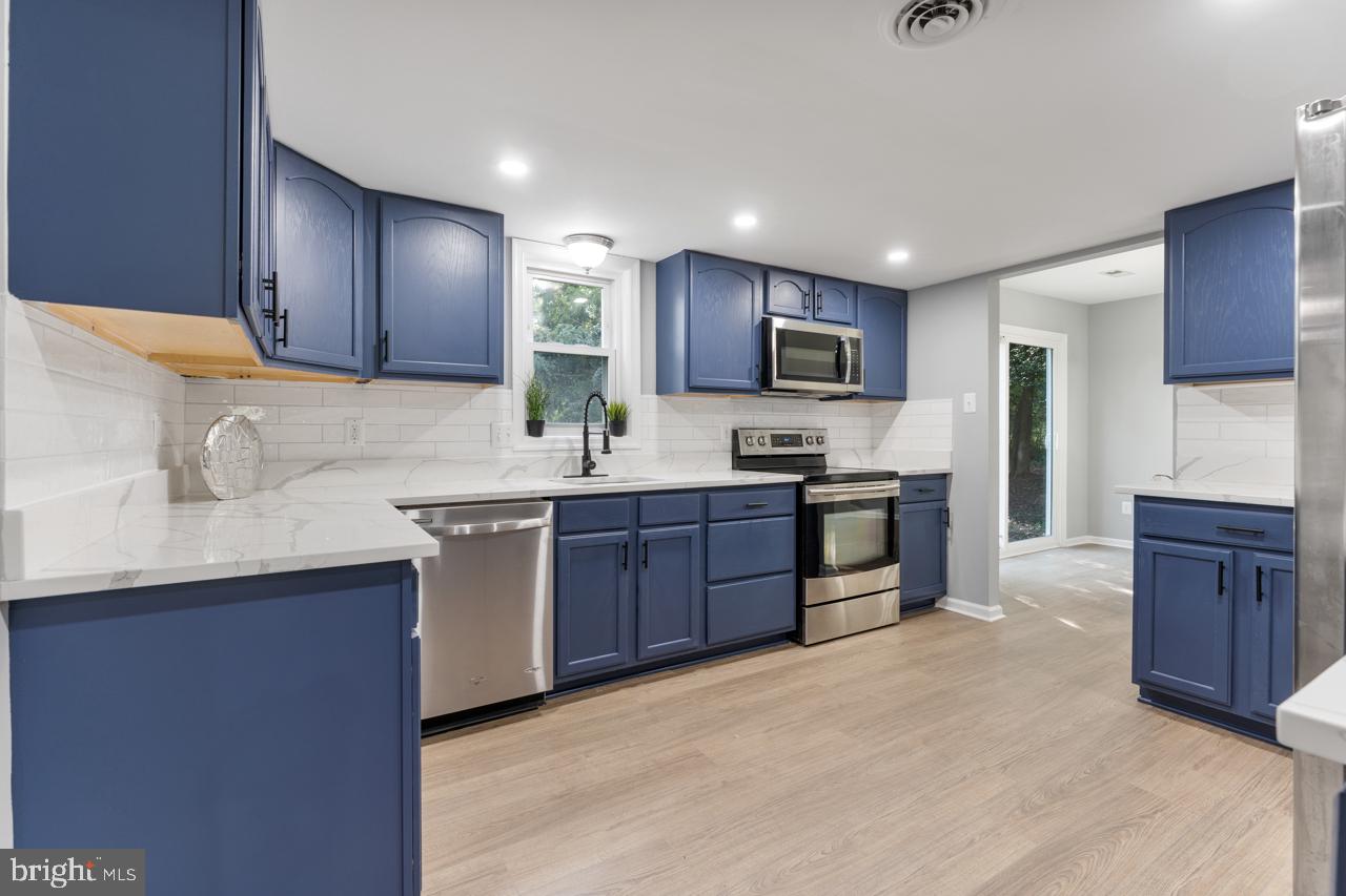 THE MEADOWS - Residential Lease