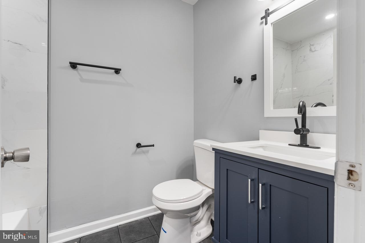 THE MEADOWS - Residential Lease