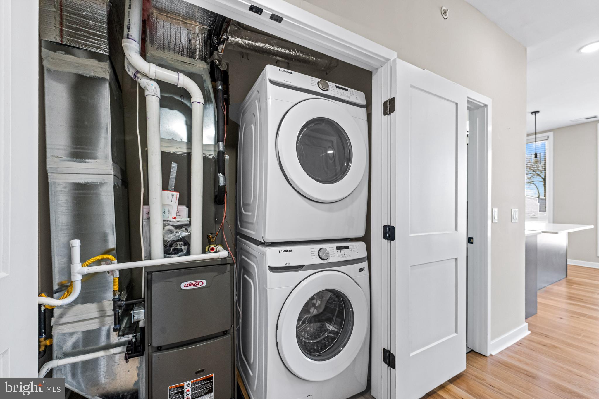 NORRIS SQUARE - Residential Lease