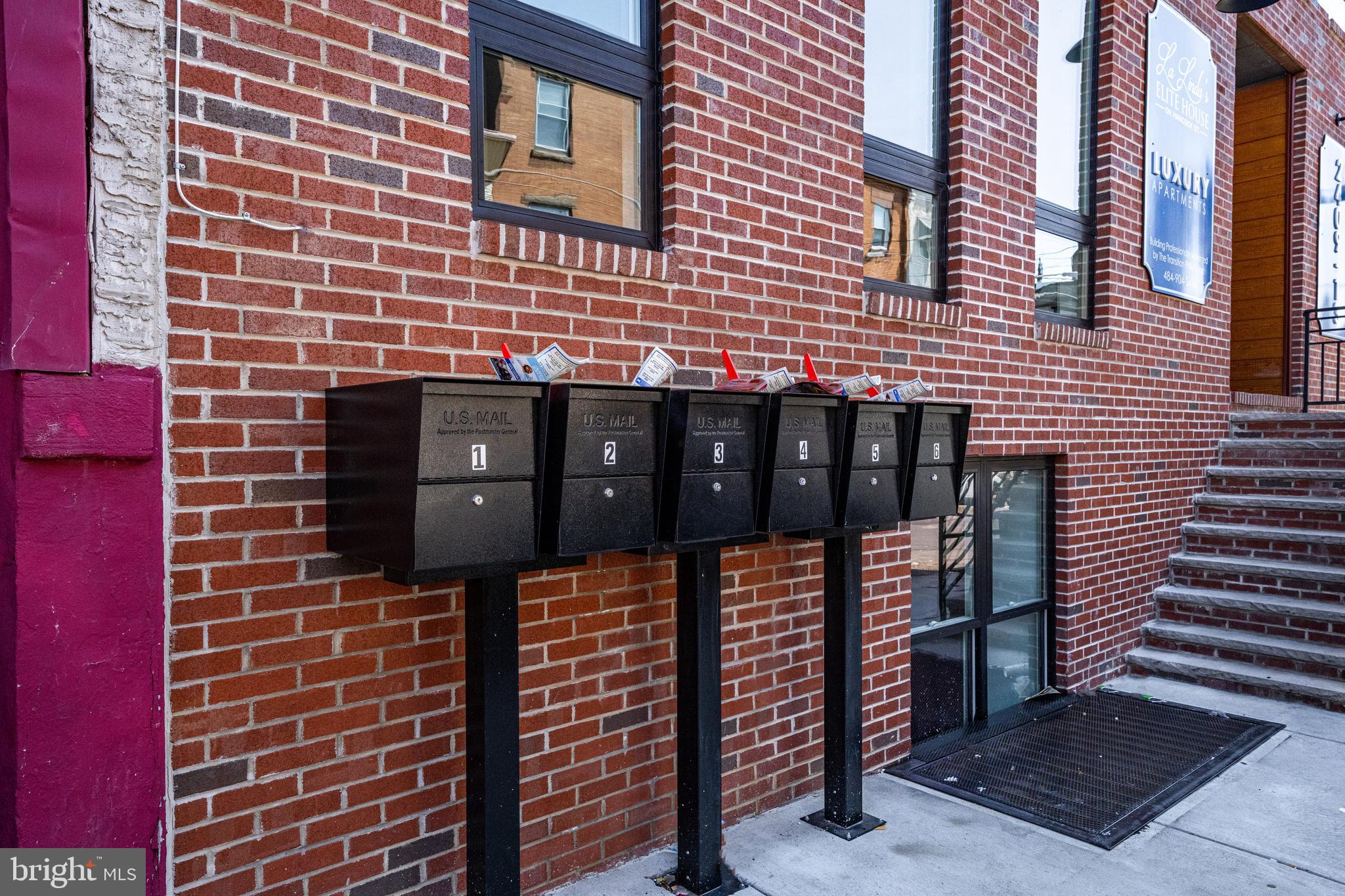 NORRIS SQUARE - Residential Lease