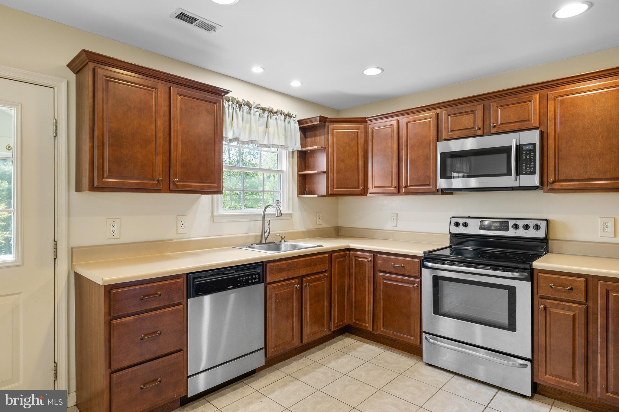 ASHLEIGH - Residential