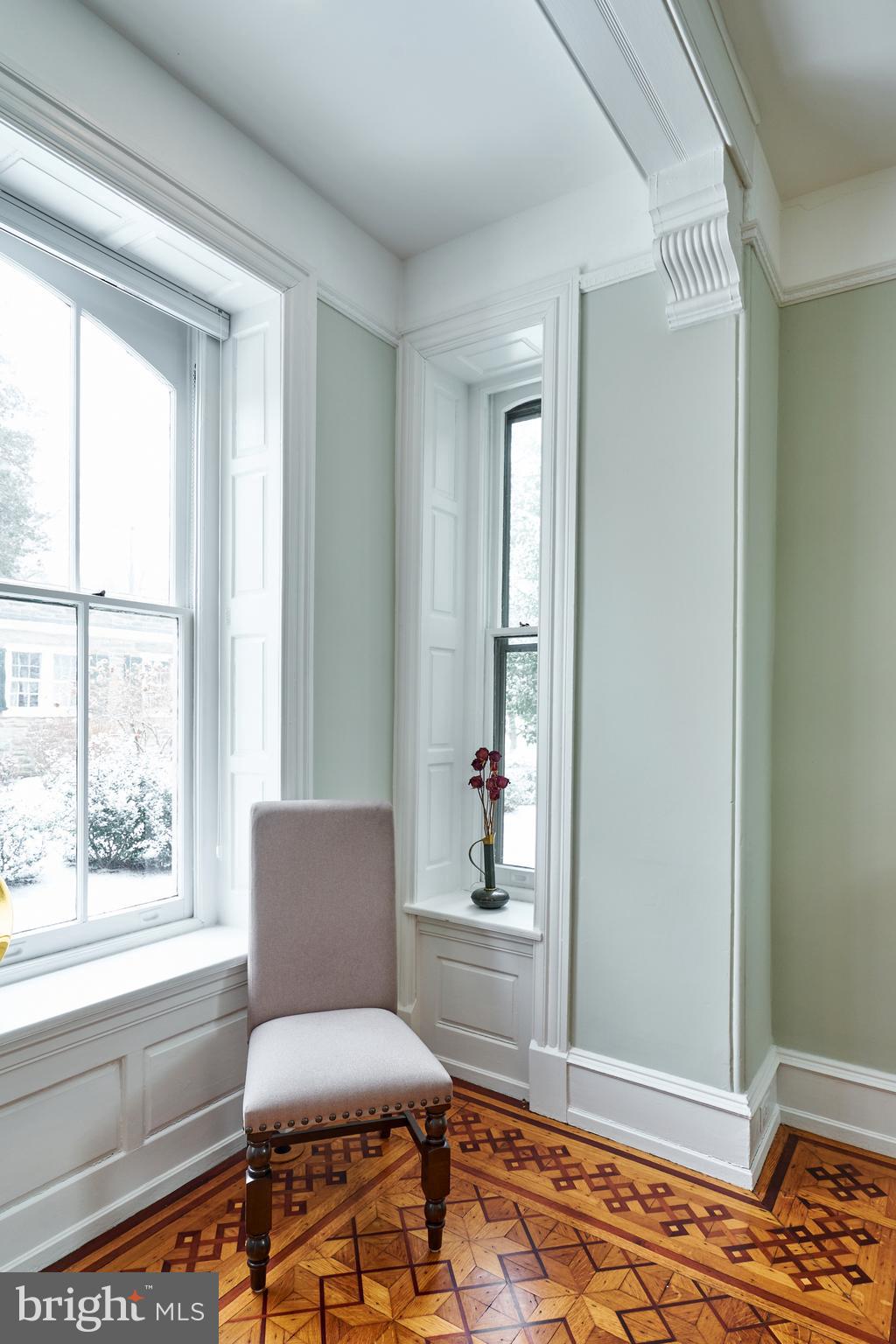 CHESTNUT HILL - Residential