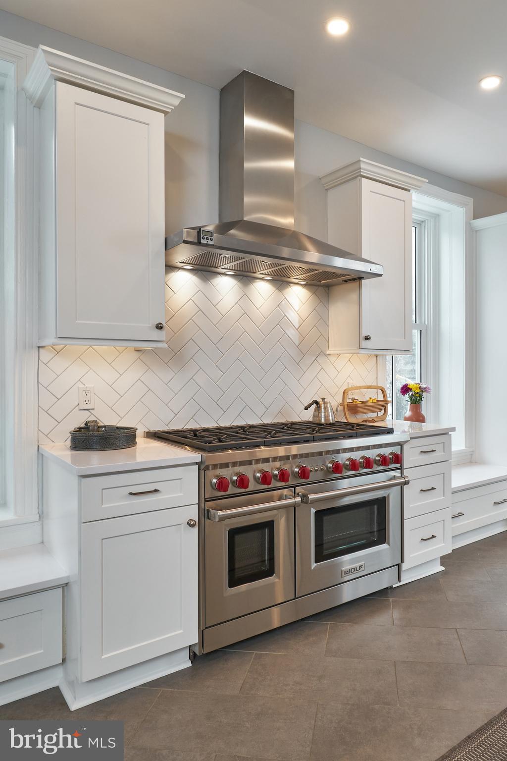 CHESTNUT HILL - Residential