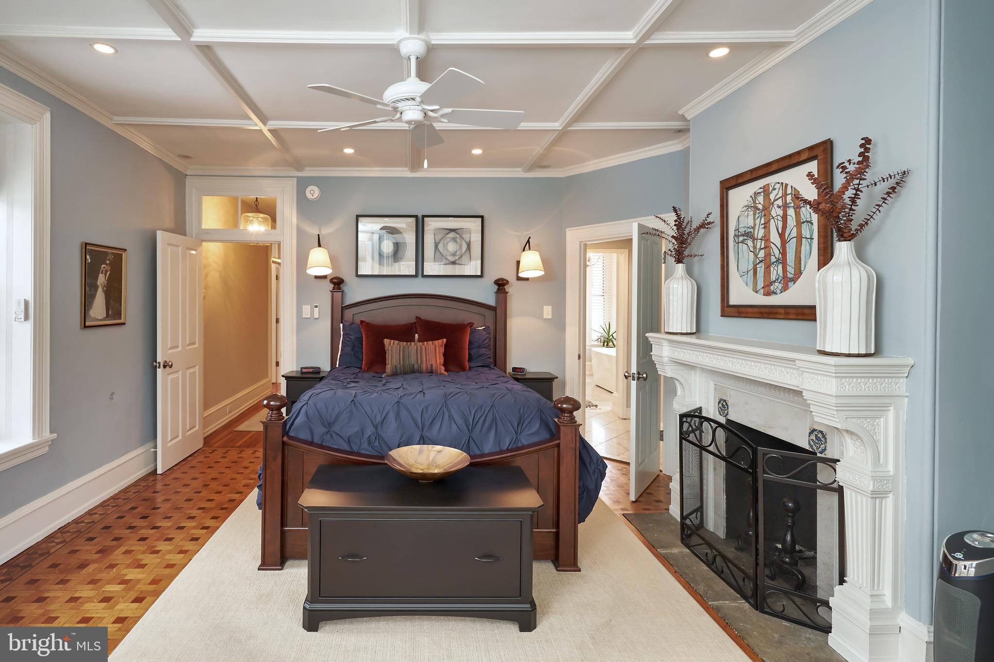 CHESTNUT HILL - Residential