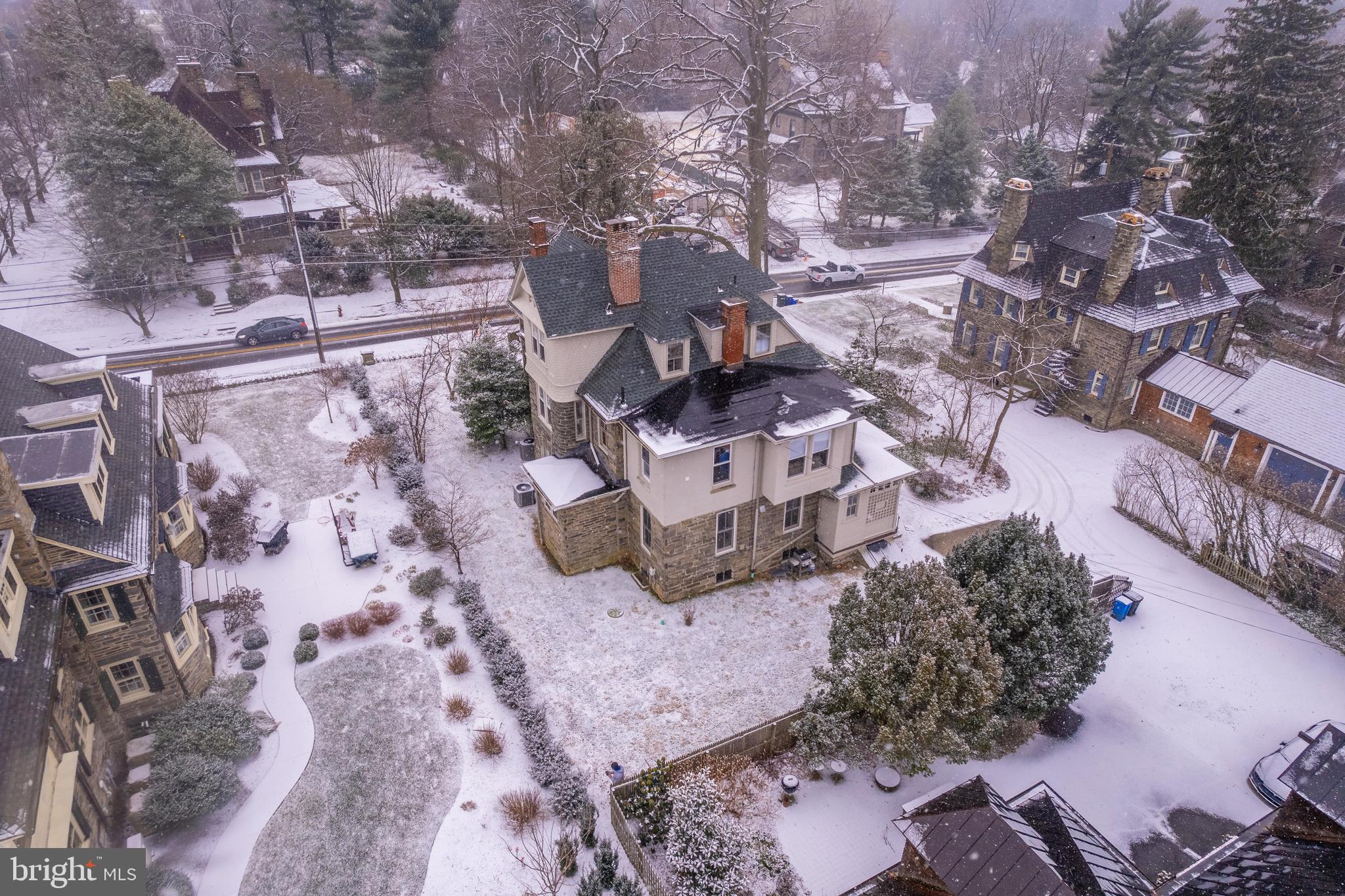 CHESTNUT HILL - Residential