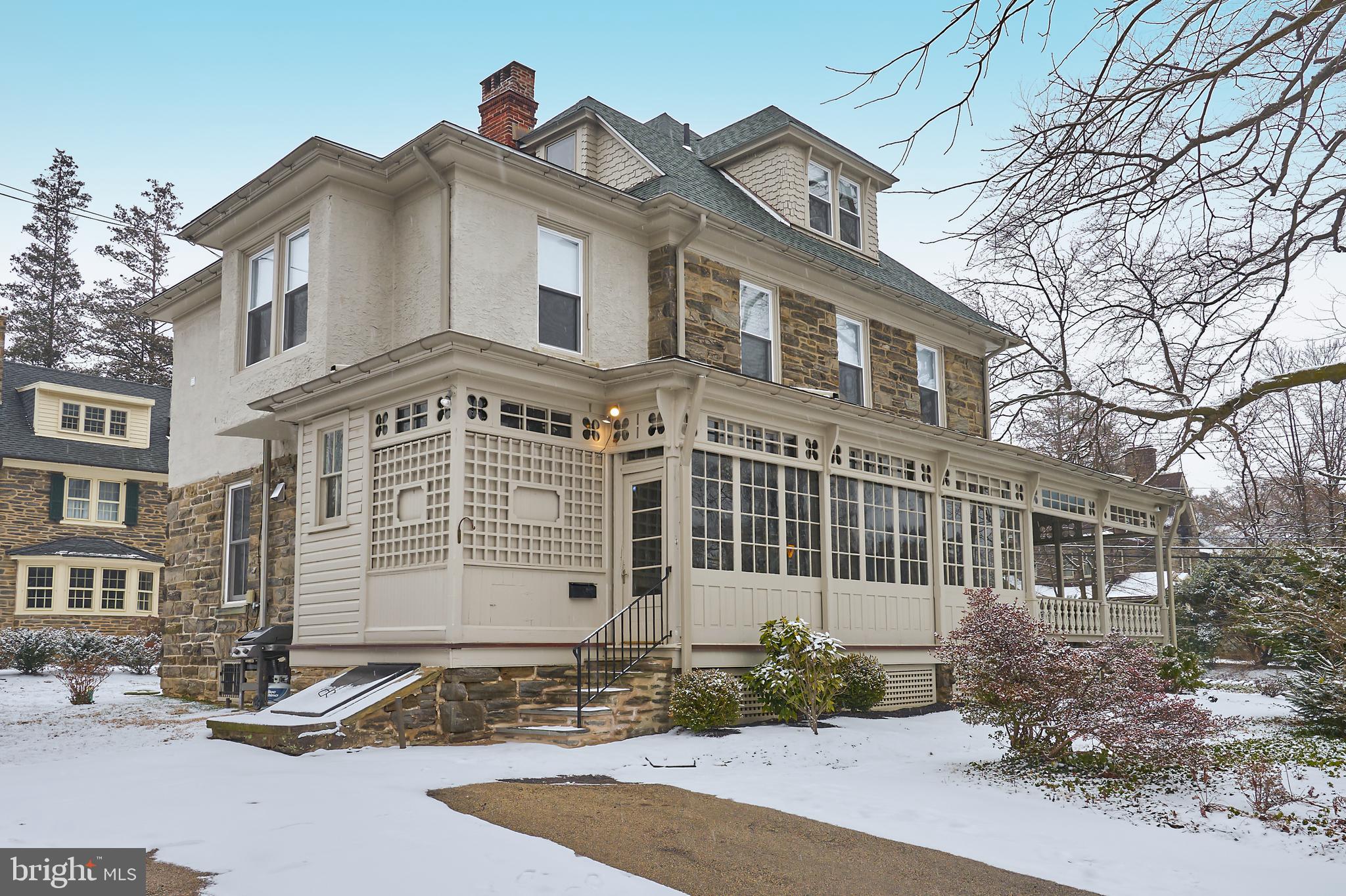 CHESTNUT HILL - Residential