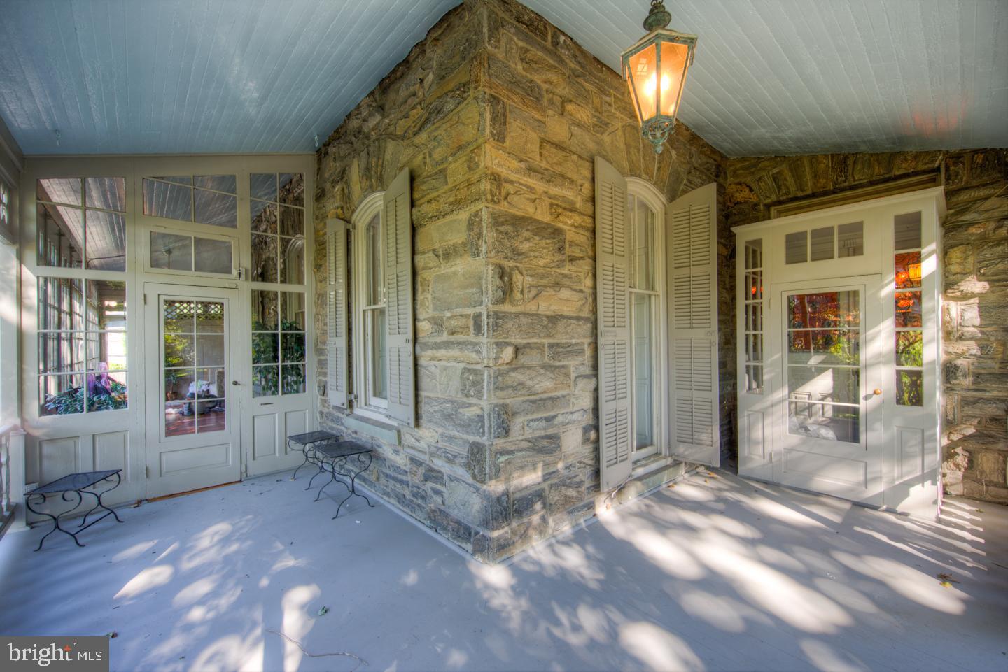 CHESTNUT HILL - Residential