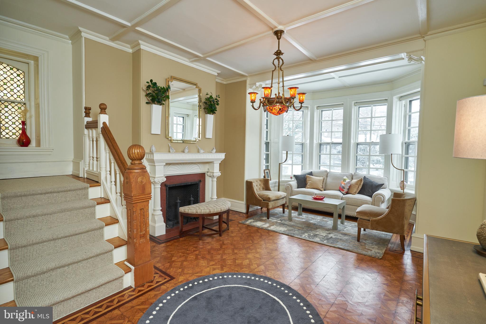 CHESTNUT HILL - Residential