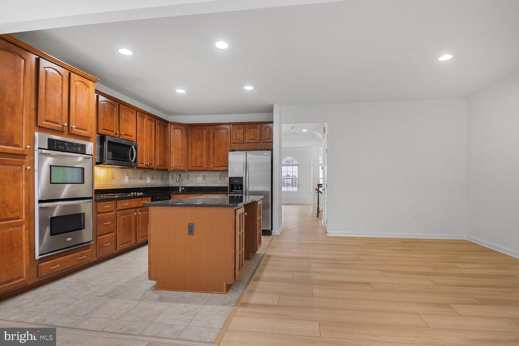 LITTLE RIVER COMMONS - Residential Lease