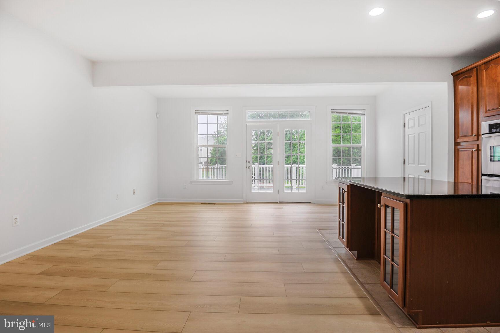 LITTLE RIVER COMMONS - Residential Lease