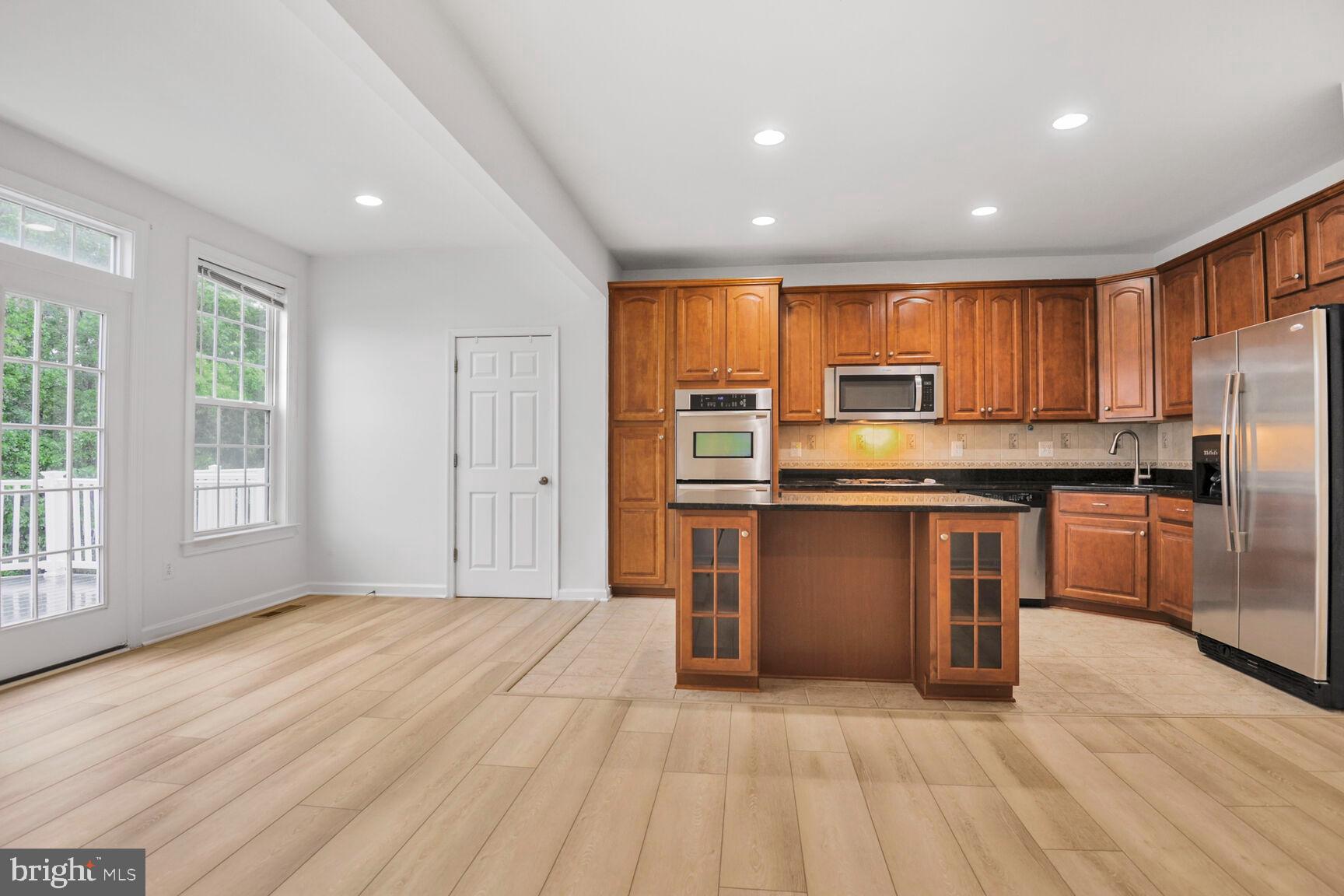 LITTLE RIVER COMMONS - Residential Lease