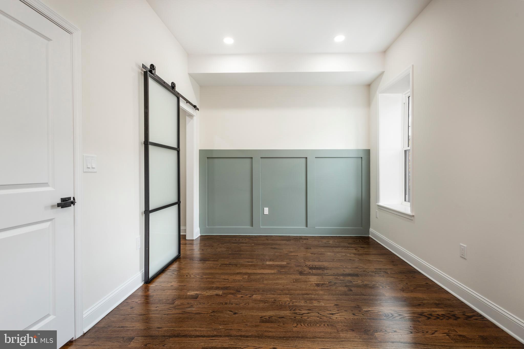 STRAWBERRY MANSION - Residential