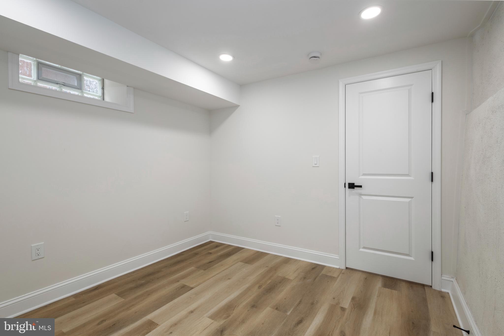 STRAWBERRY MANSION - Residential