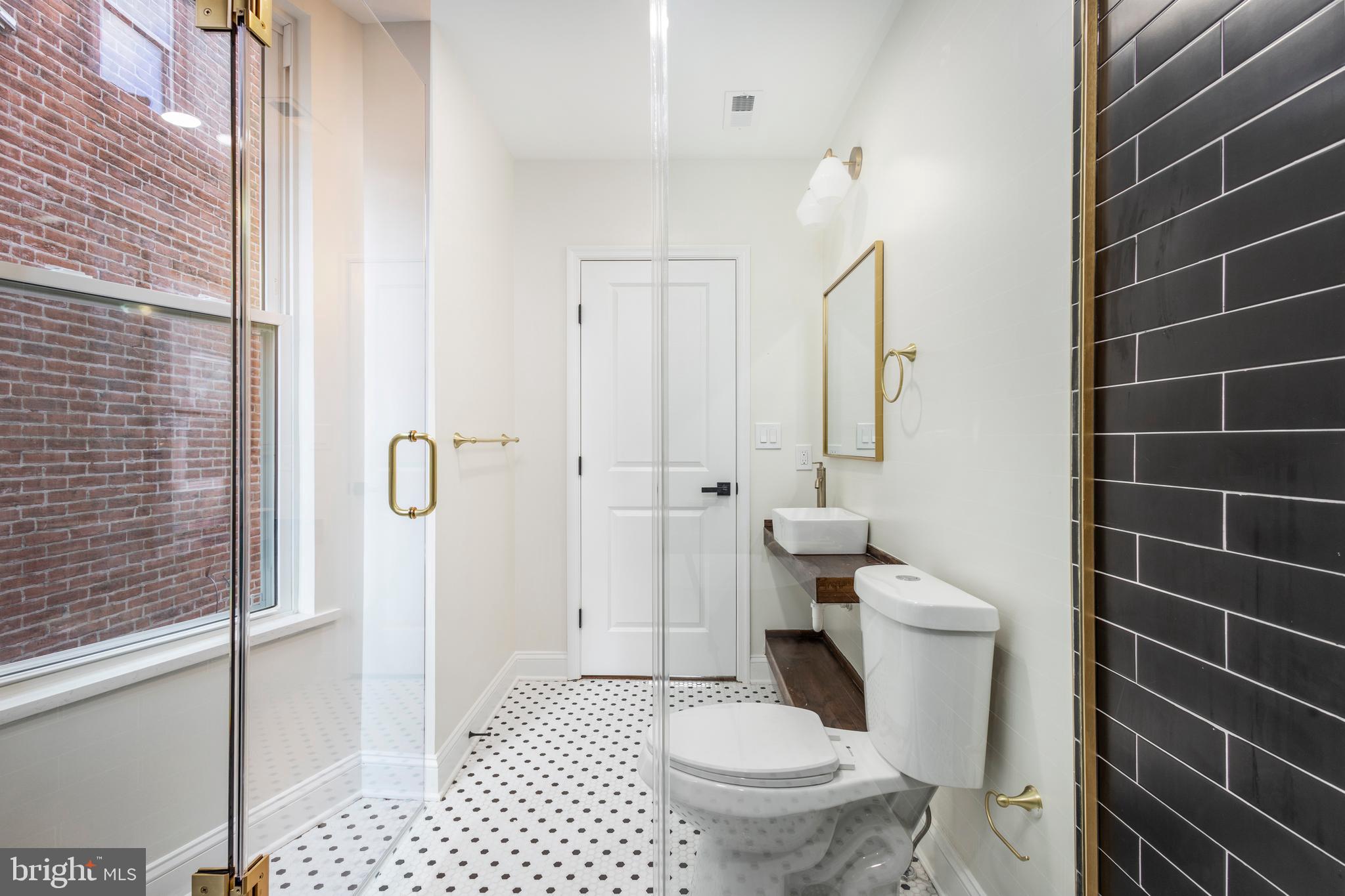 STRAWBERRY MANSION - Residential