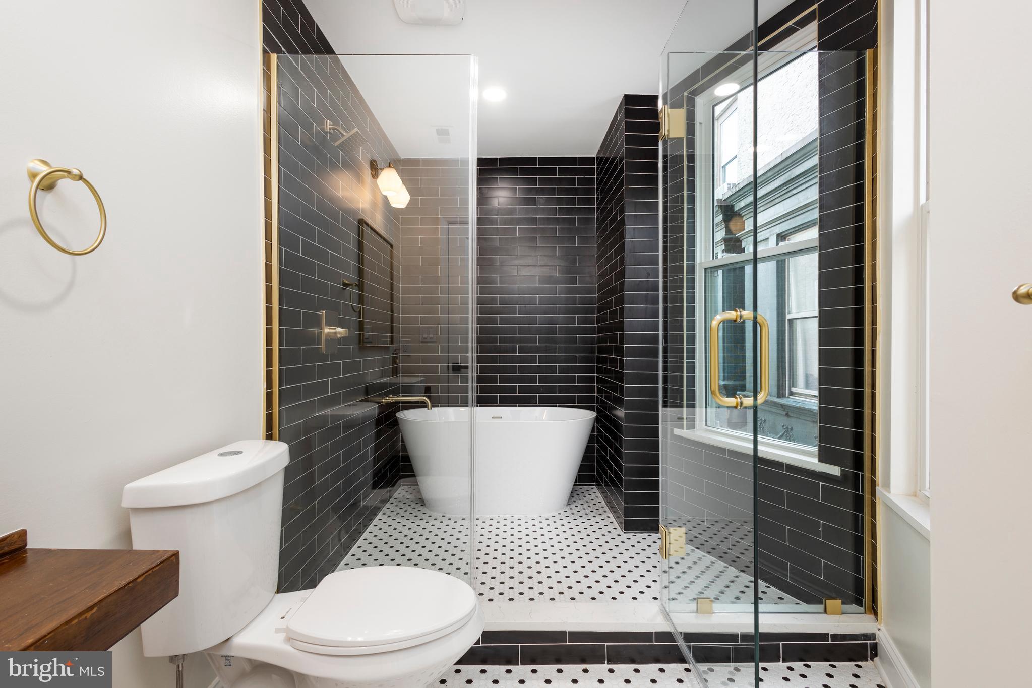 STRAWBERRY MANSION - Residential