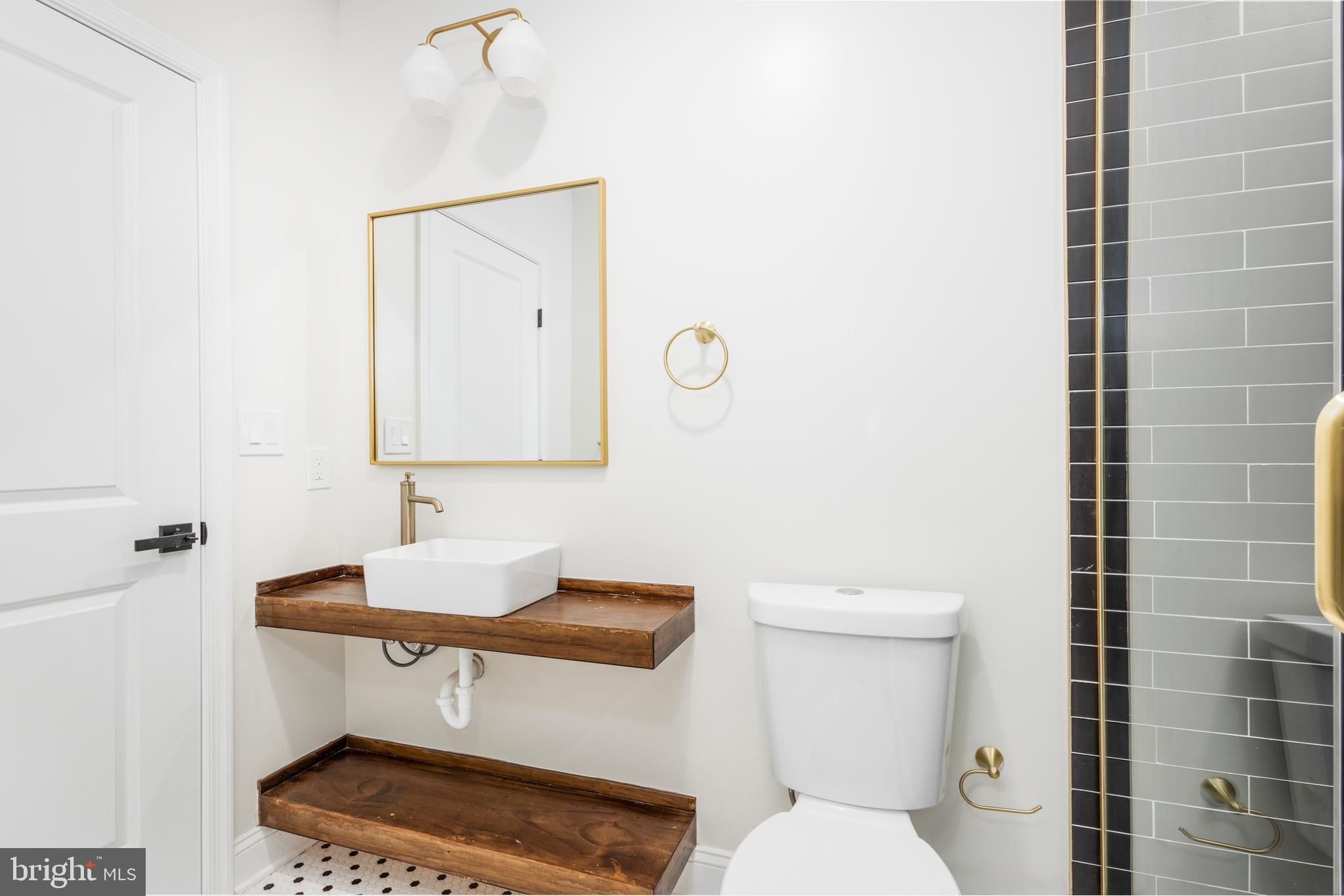 STRAWBERRY MANSION - Residential