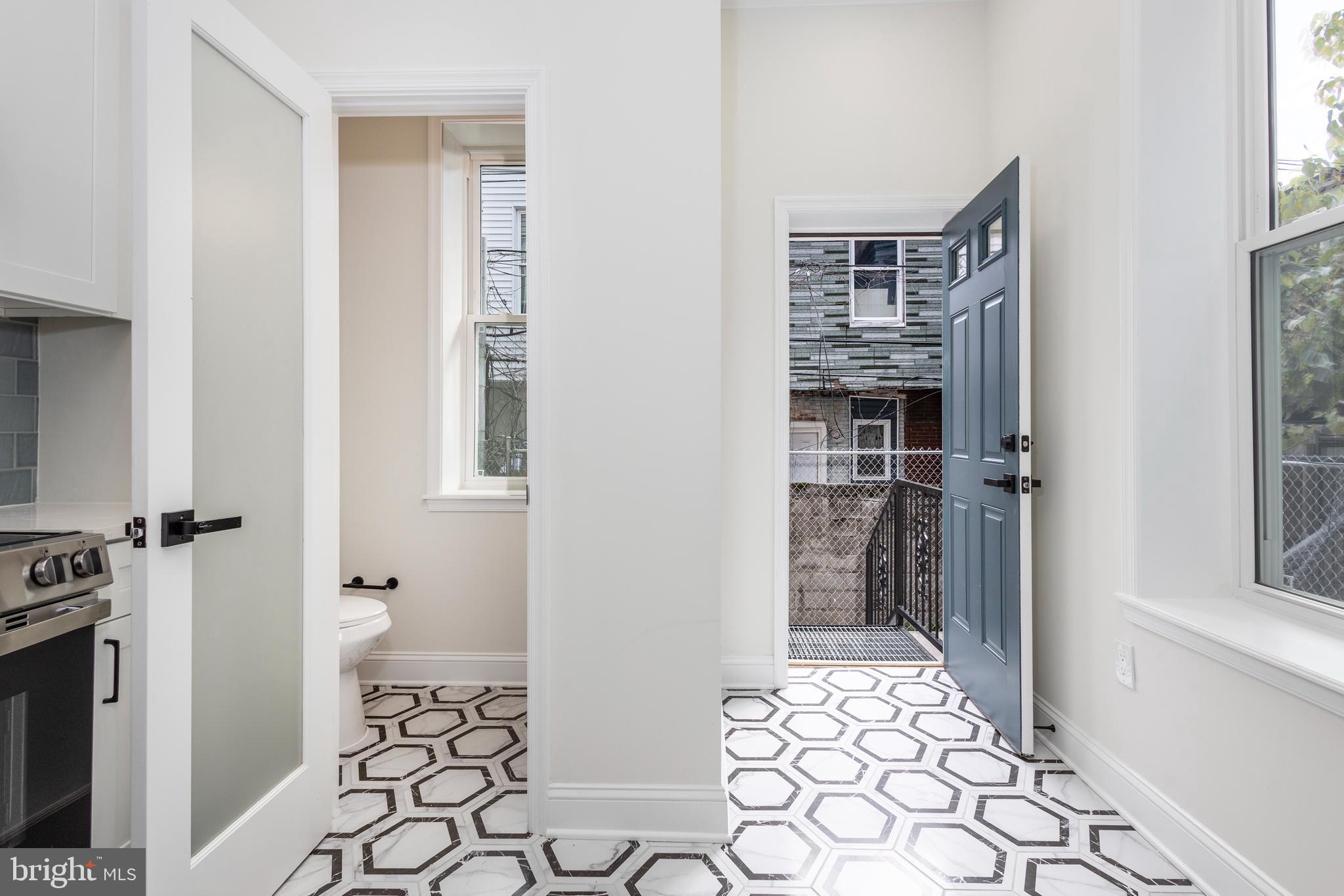 STRAWBERRY MANSION - Residential