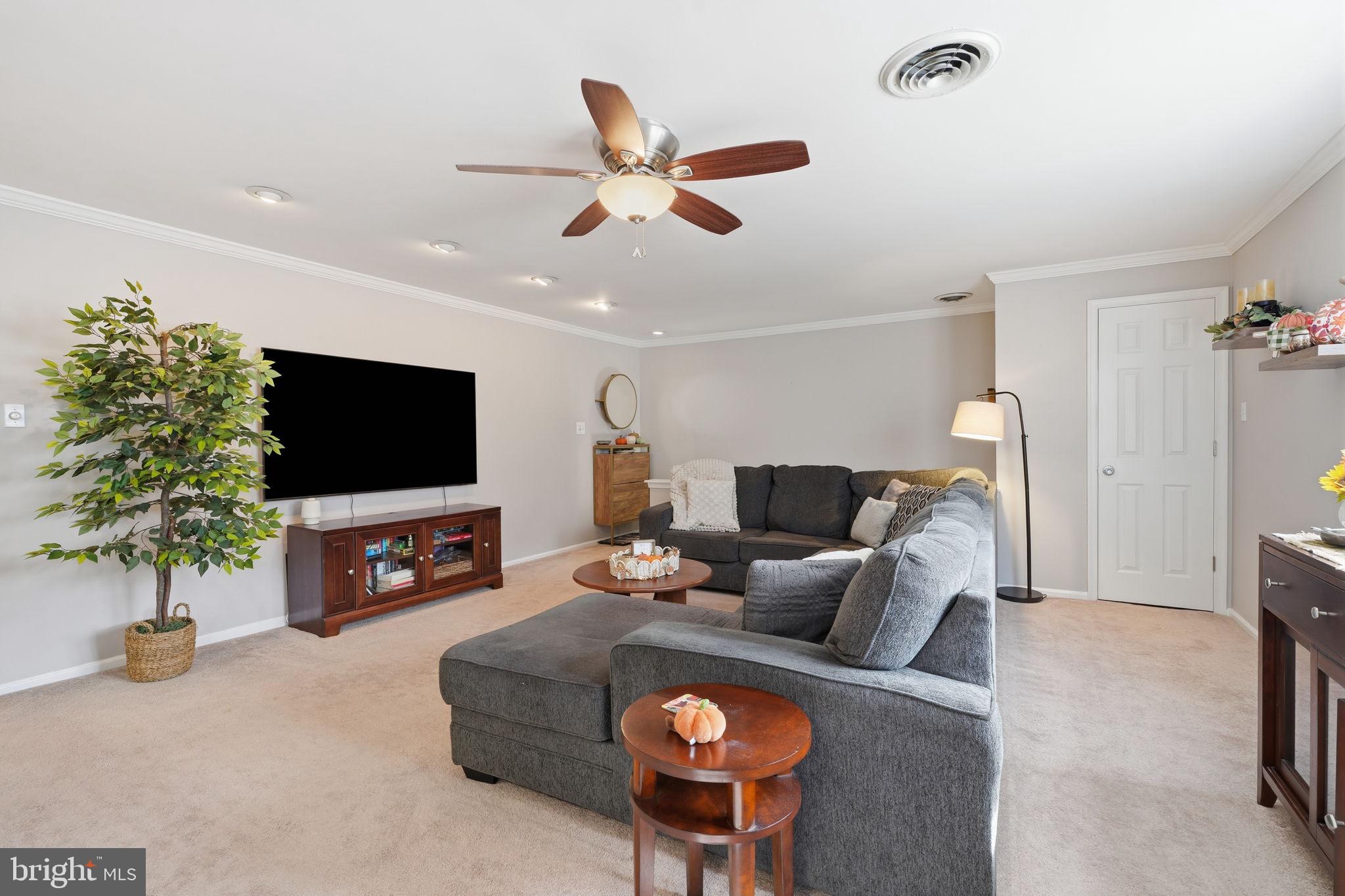 1504 YARDLEY COMMONS