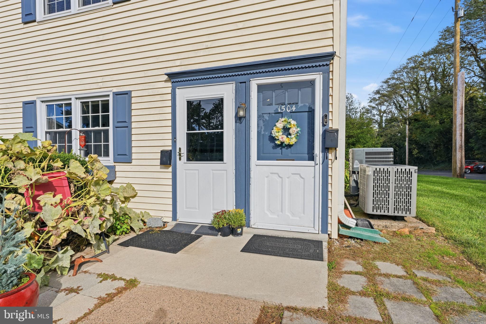 1504 YARDLEY COMMONS