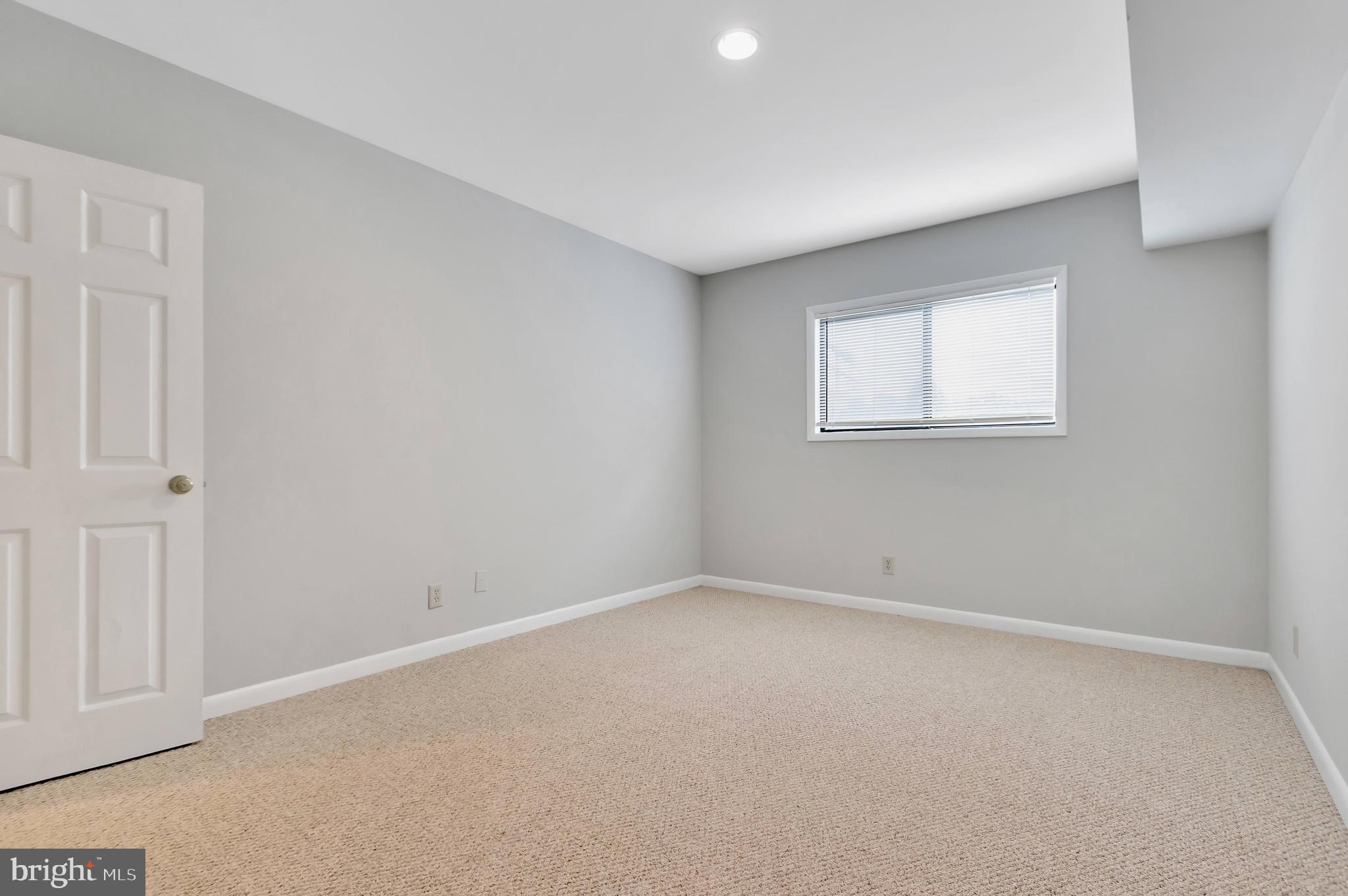 SEMINARY WALK - Residential