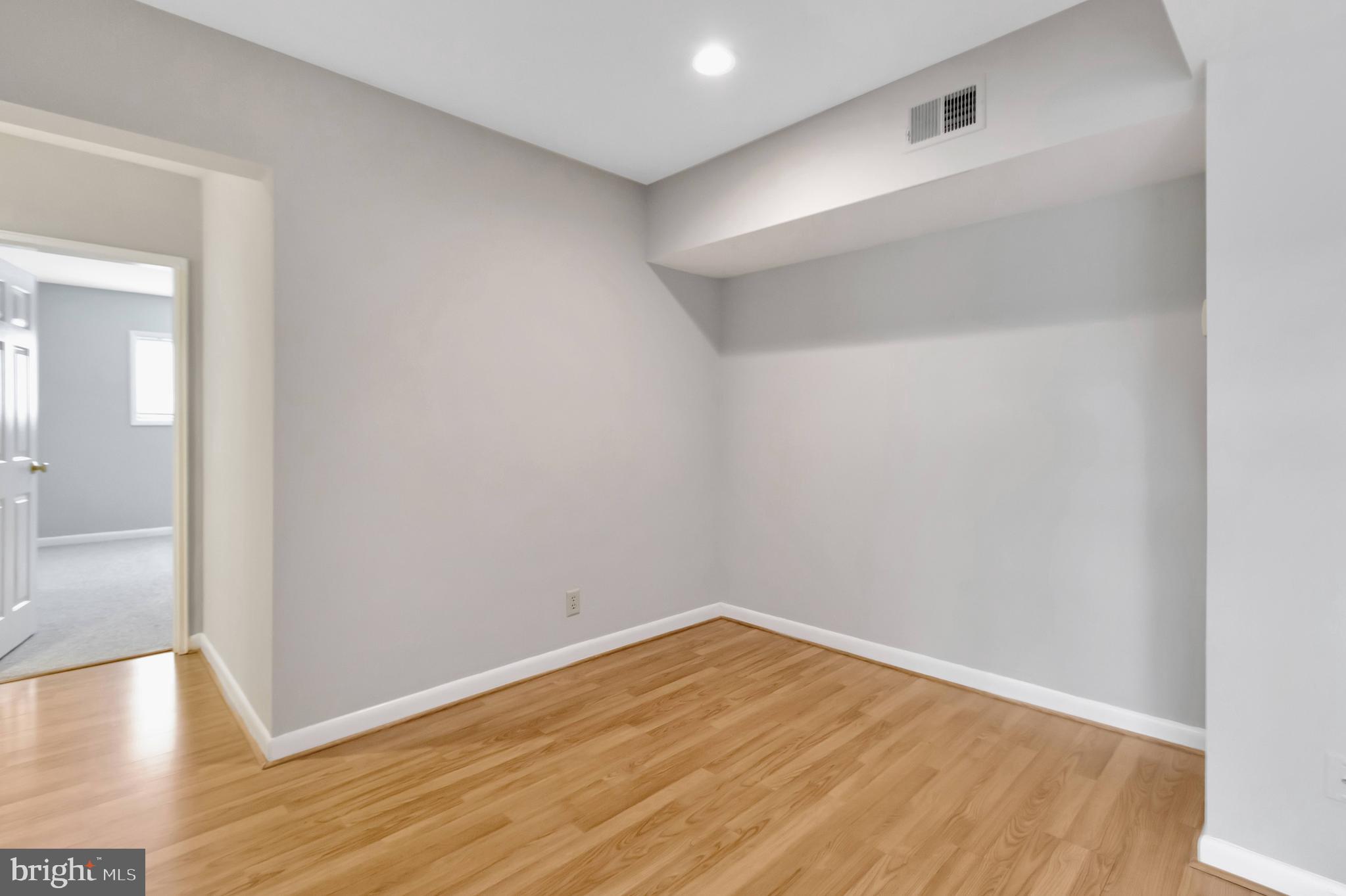 SEMINARY WALK - Residential