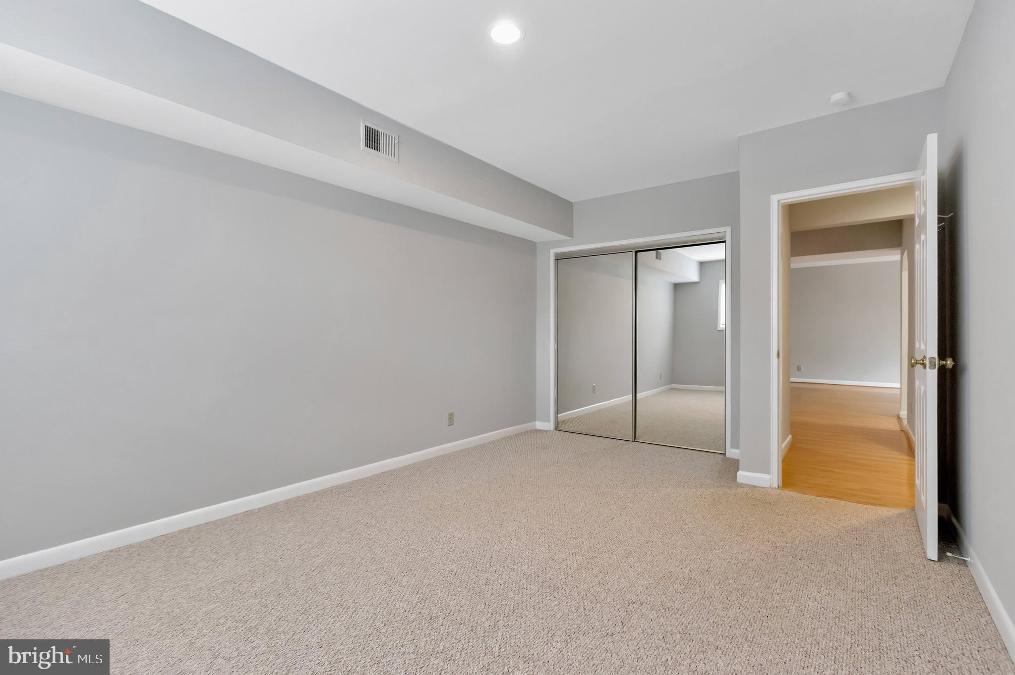 SEMINARY WALK - Residential