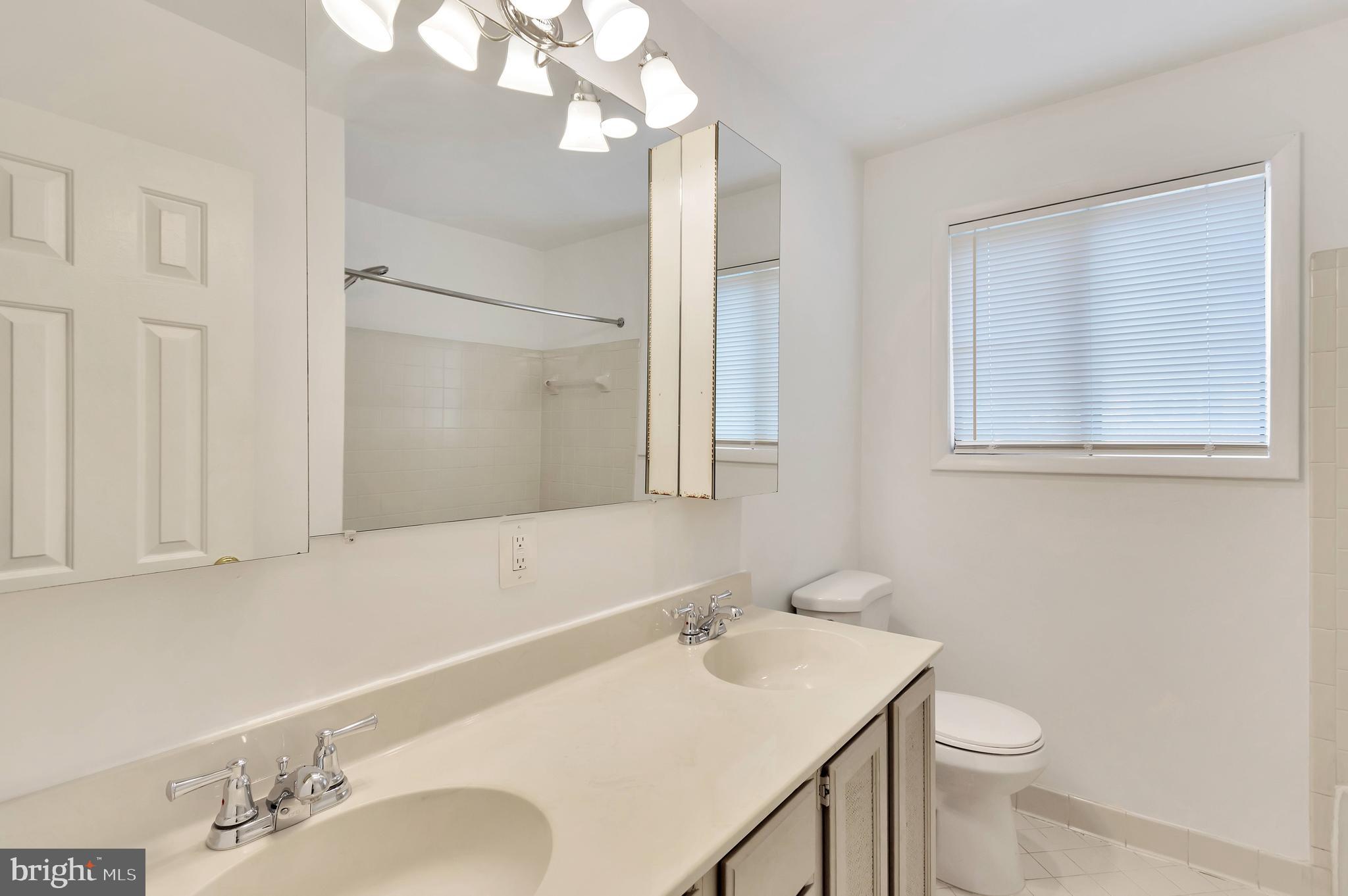 SEMINARY WALK - Residential