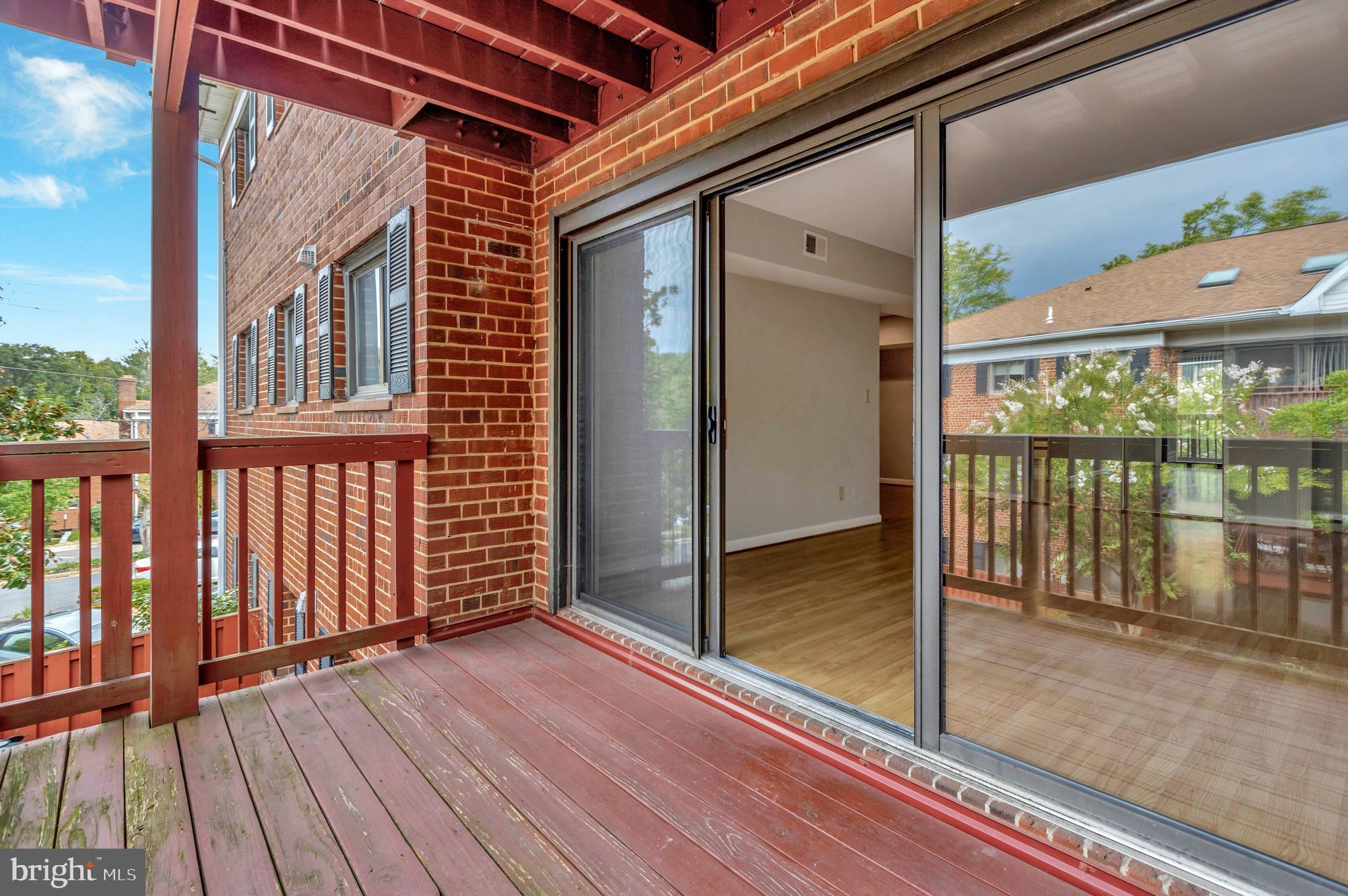 SEMINARY WALK - Residential