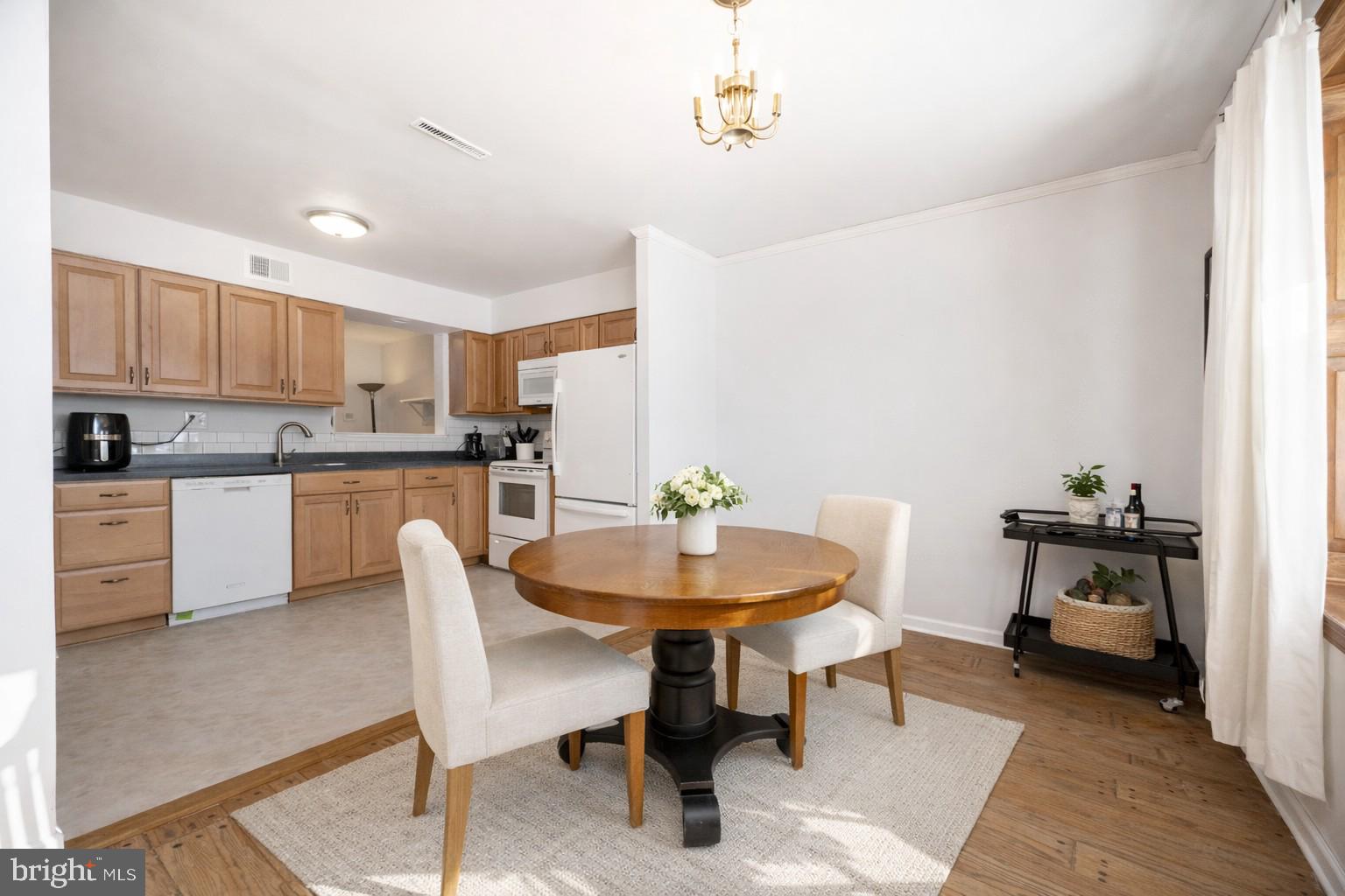 431 CARMARTHEN COURT