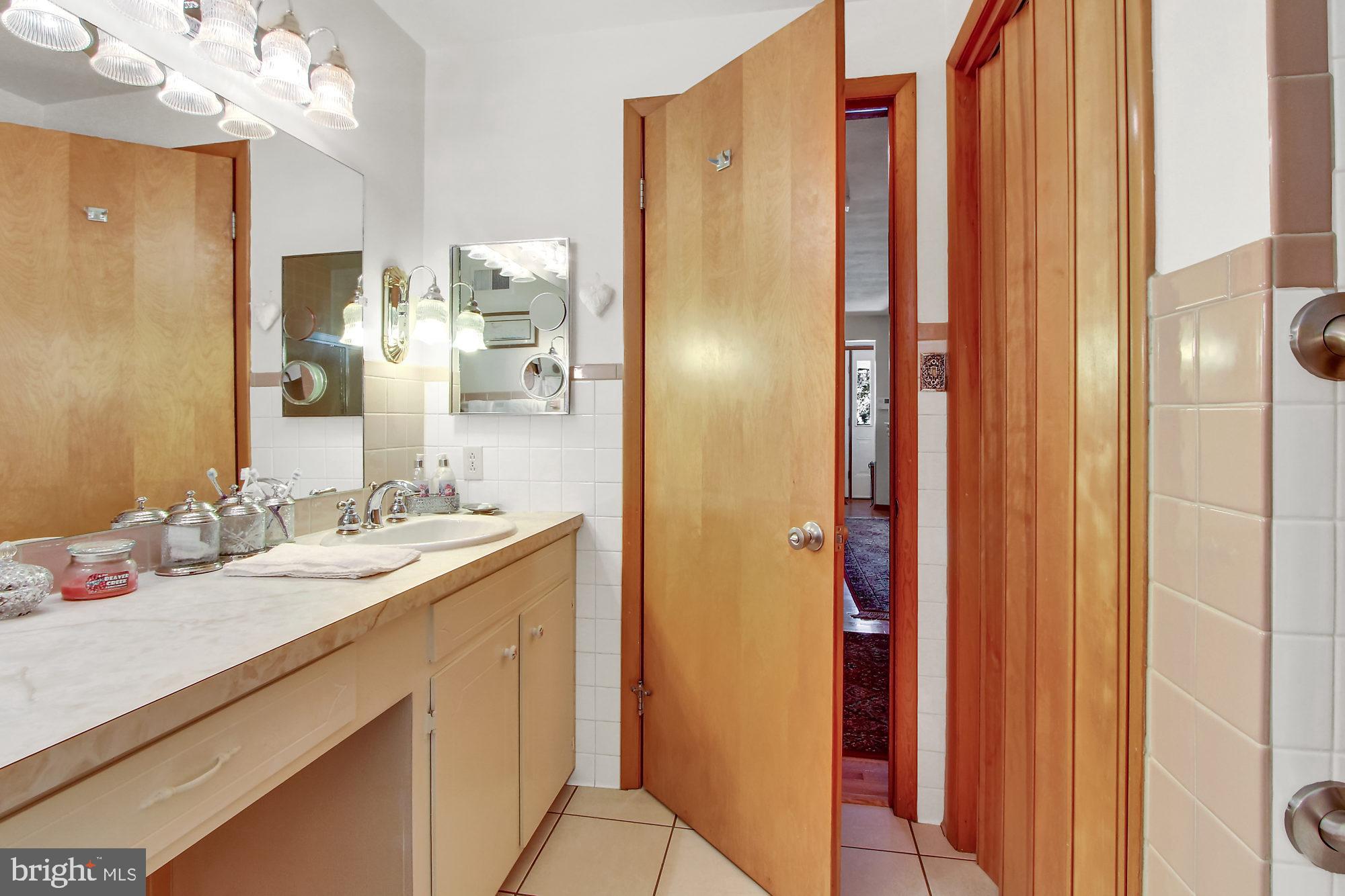 THE AVENUES - Residential